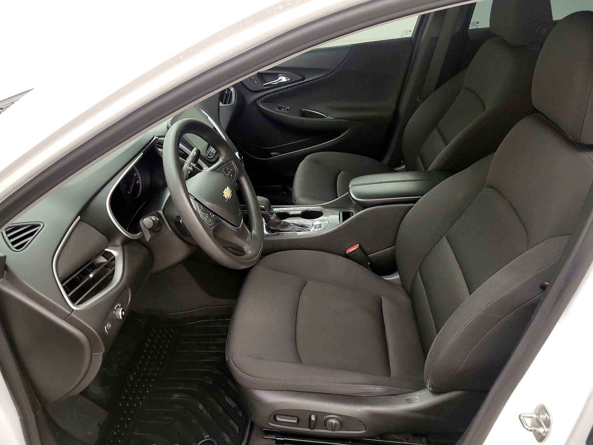 Thumbnail: 2023 Chevrolet Malibu - 11