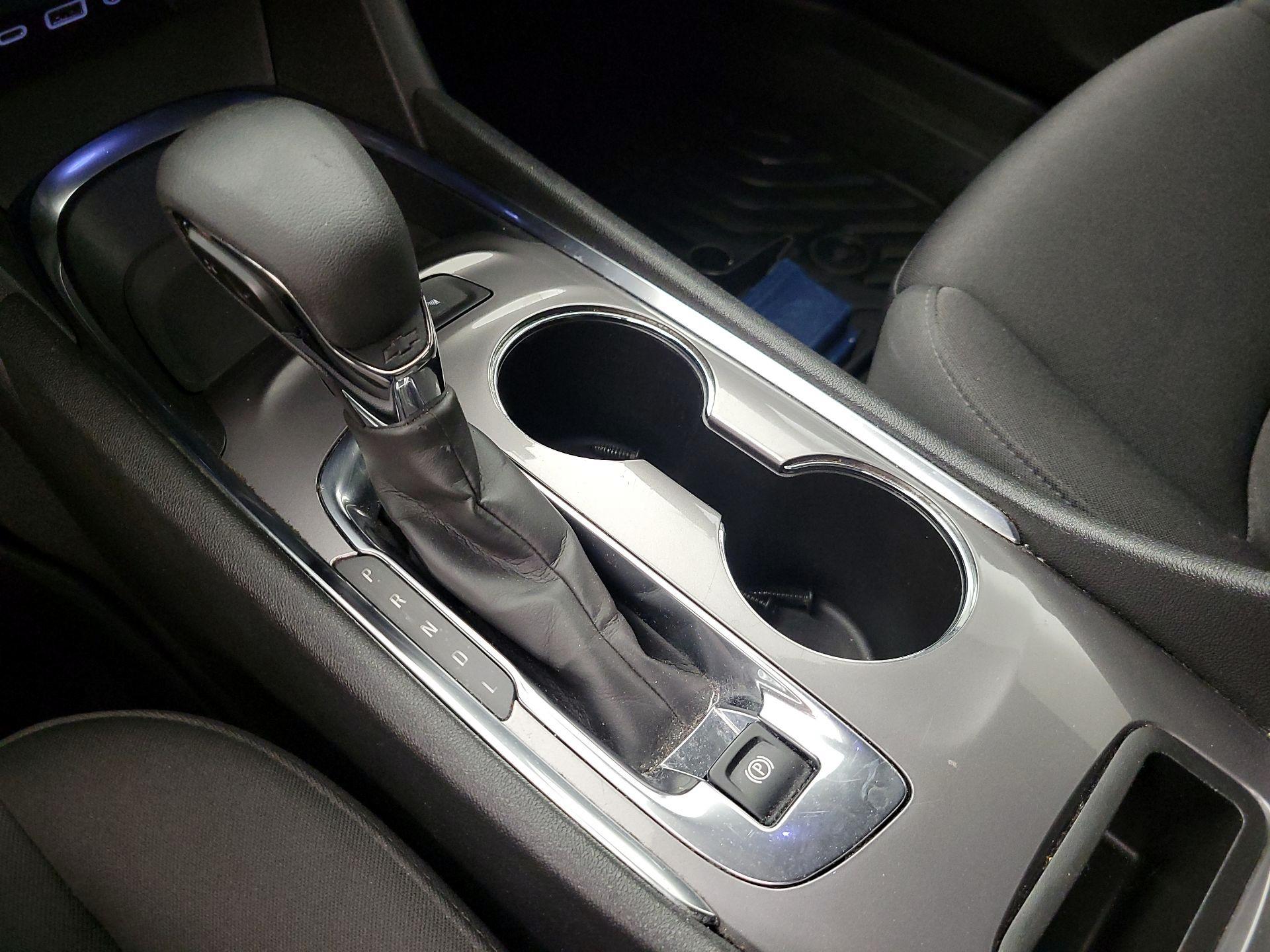 Thumbnail: 2023 Chevrolet Malibu - 18