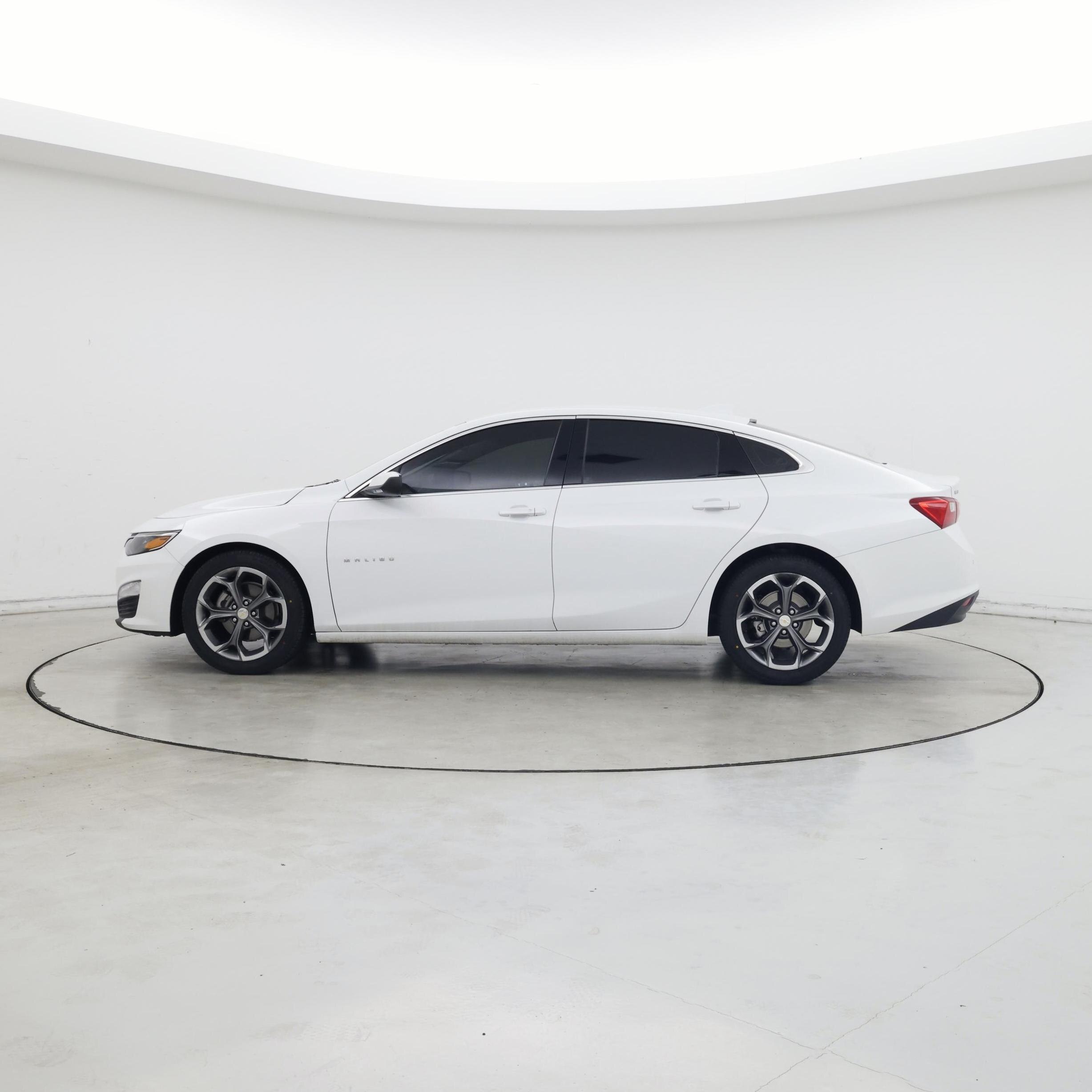 Thumbnail: 2023 Chevrolet Malibu - 3