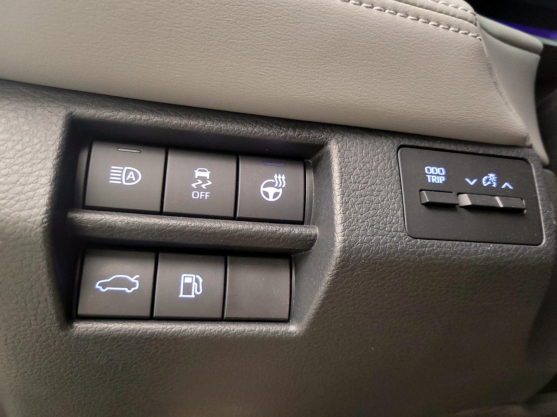 Thumbnail: 2020 Toyota Avalon - 13