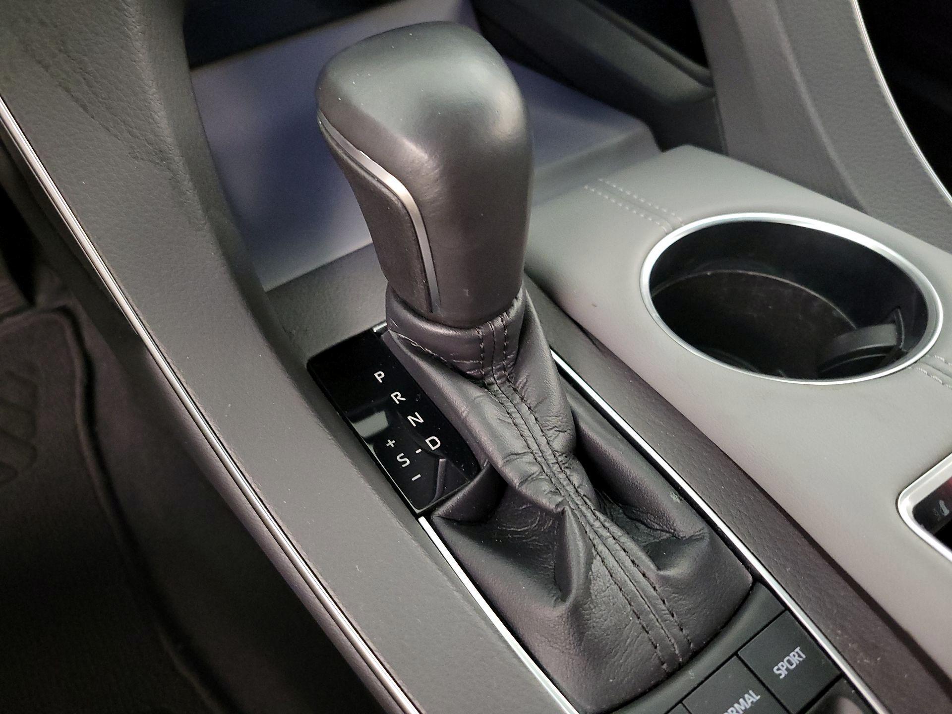 Thumbnail: 2020 Toyota Avalon - 18