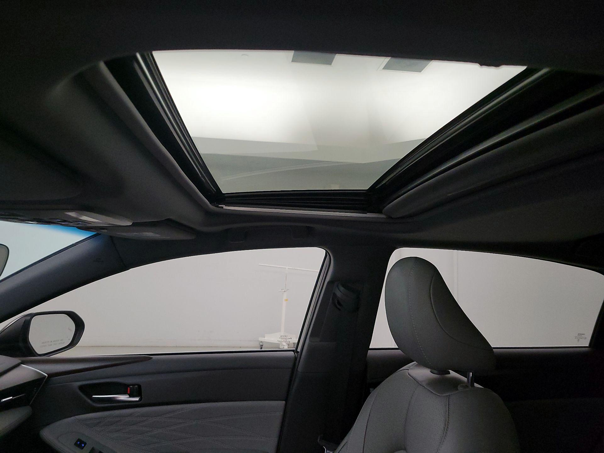 Thumbnail: 2020 Toyota Avalon - 20