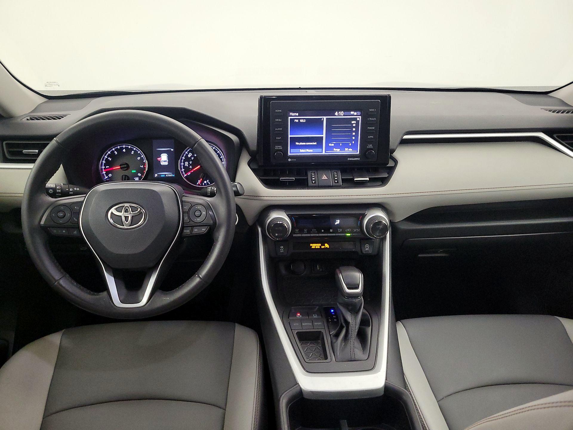 Thumbnail: 2022 Toyota RAV4 - 9