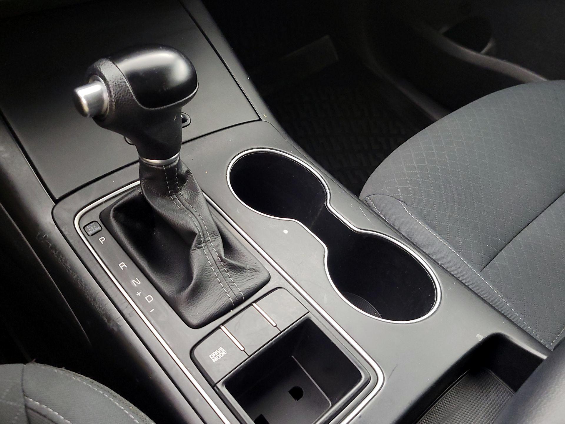 Thumbnail: 2018 Kia Sorento - 17