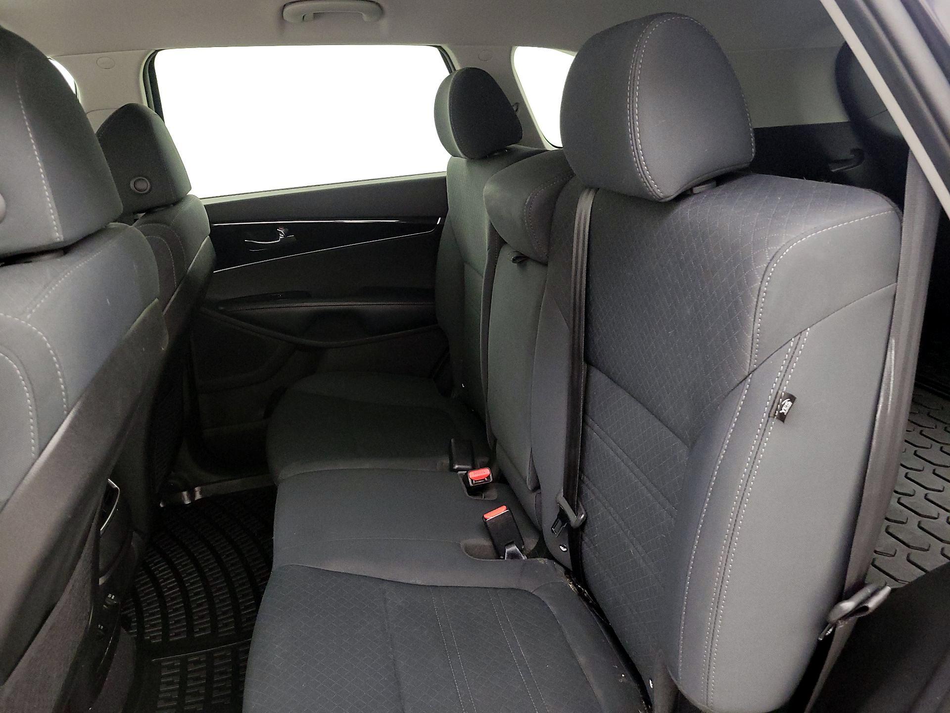 Thumbnail: 2018 Kia Sorento - 19