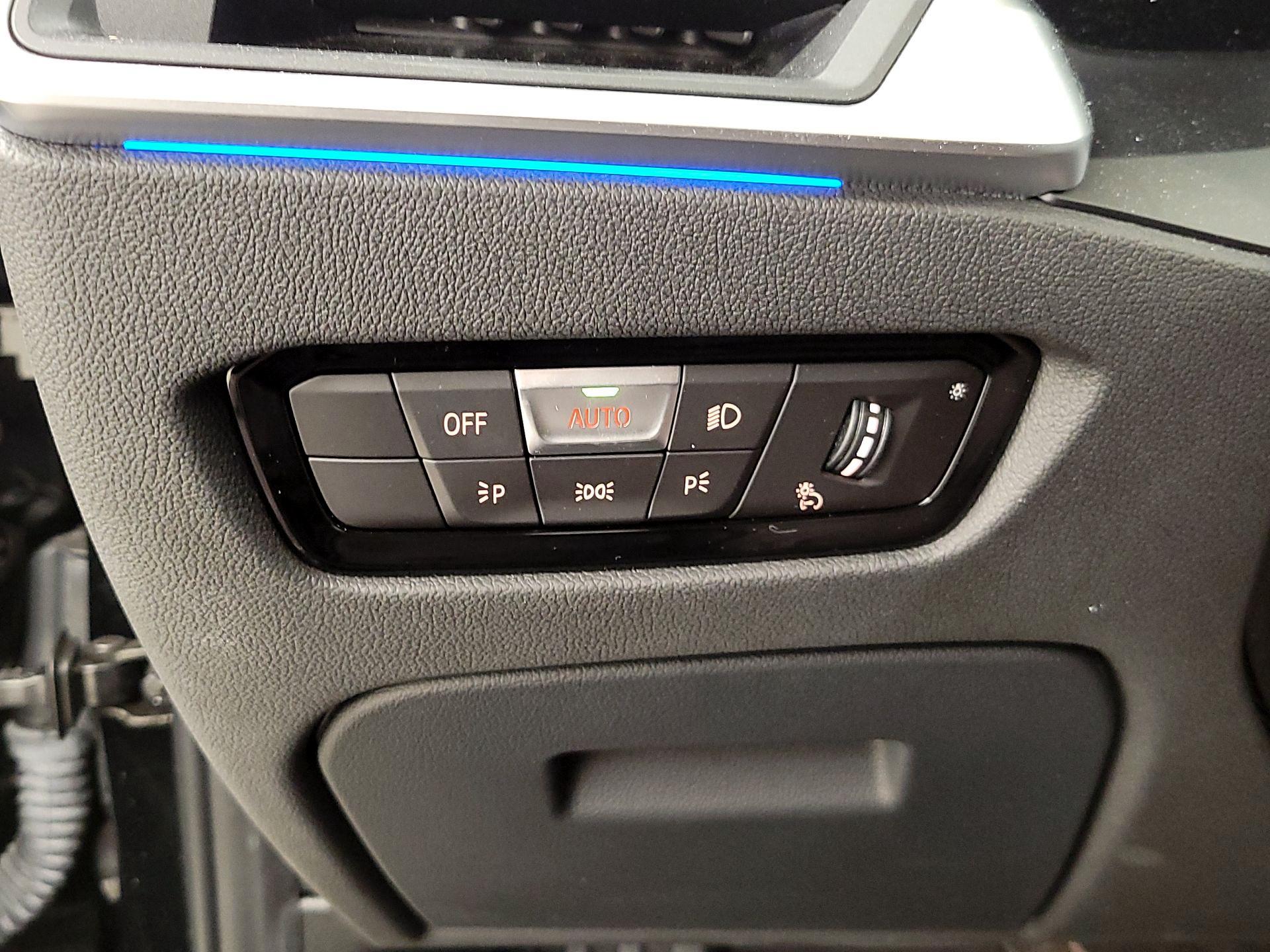 Thumbnail: 2021 BMW 3 Series - 13