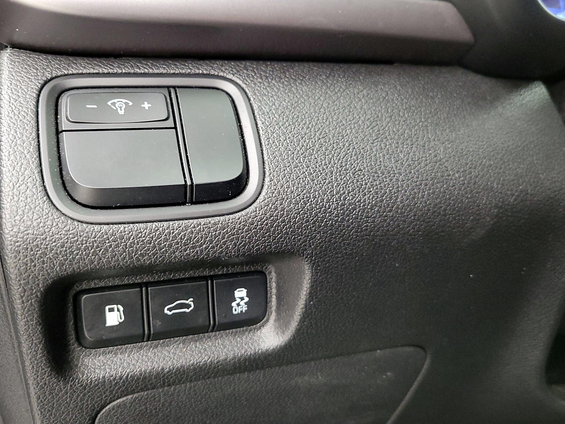 Thumbnail: 2017 Kia Optima - 13