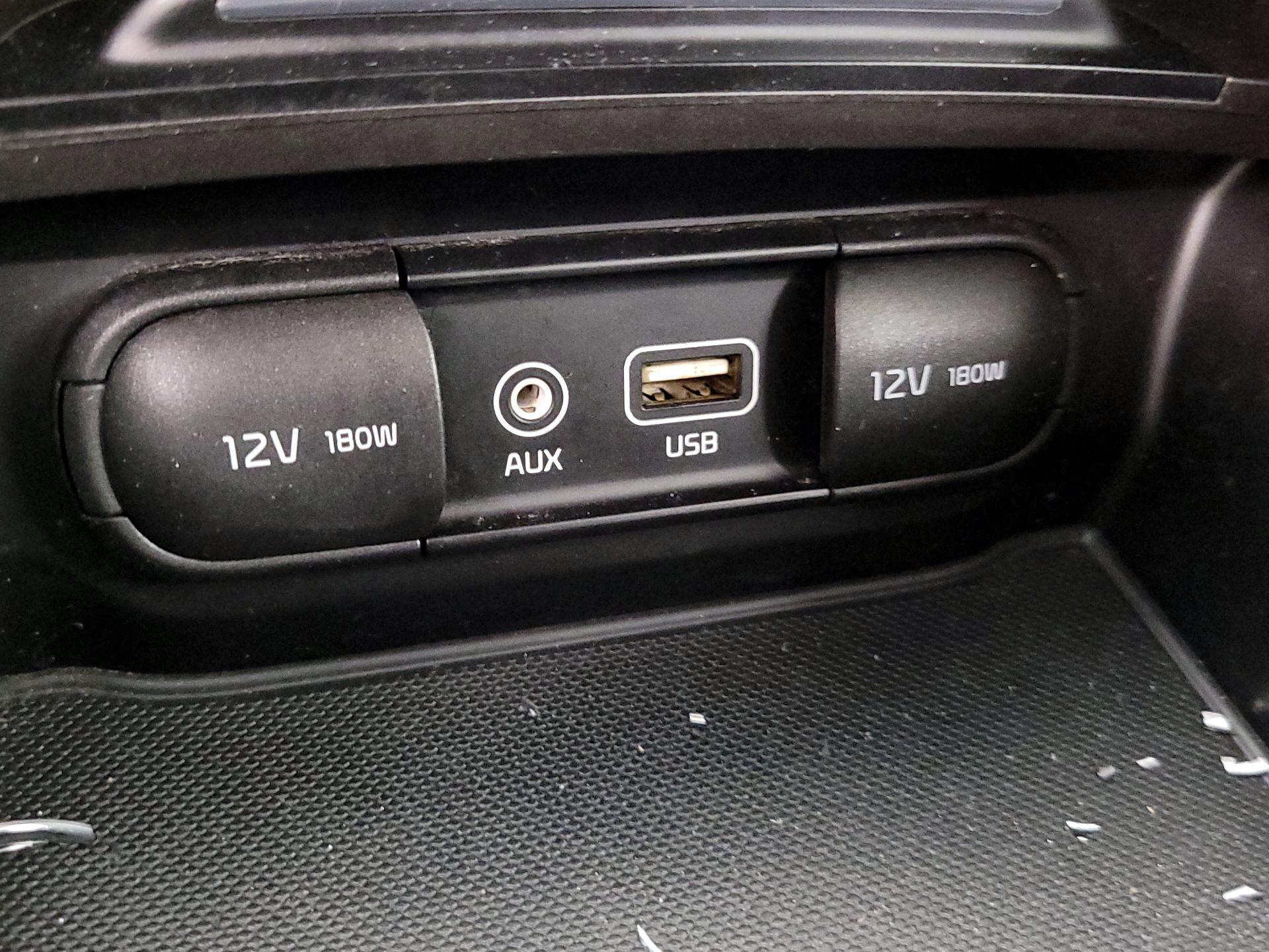 Thumbnail: 2017 Kia Optima - 18