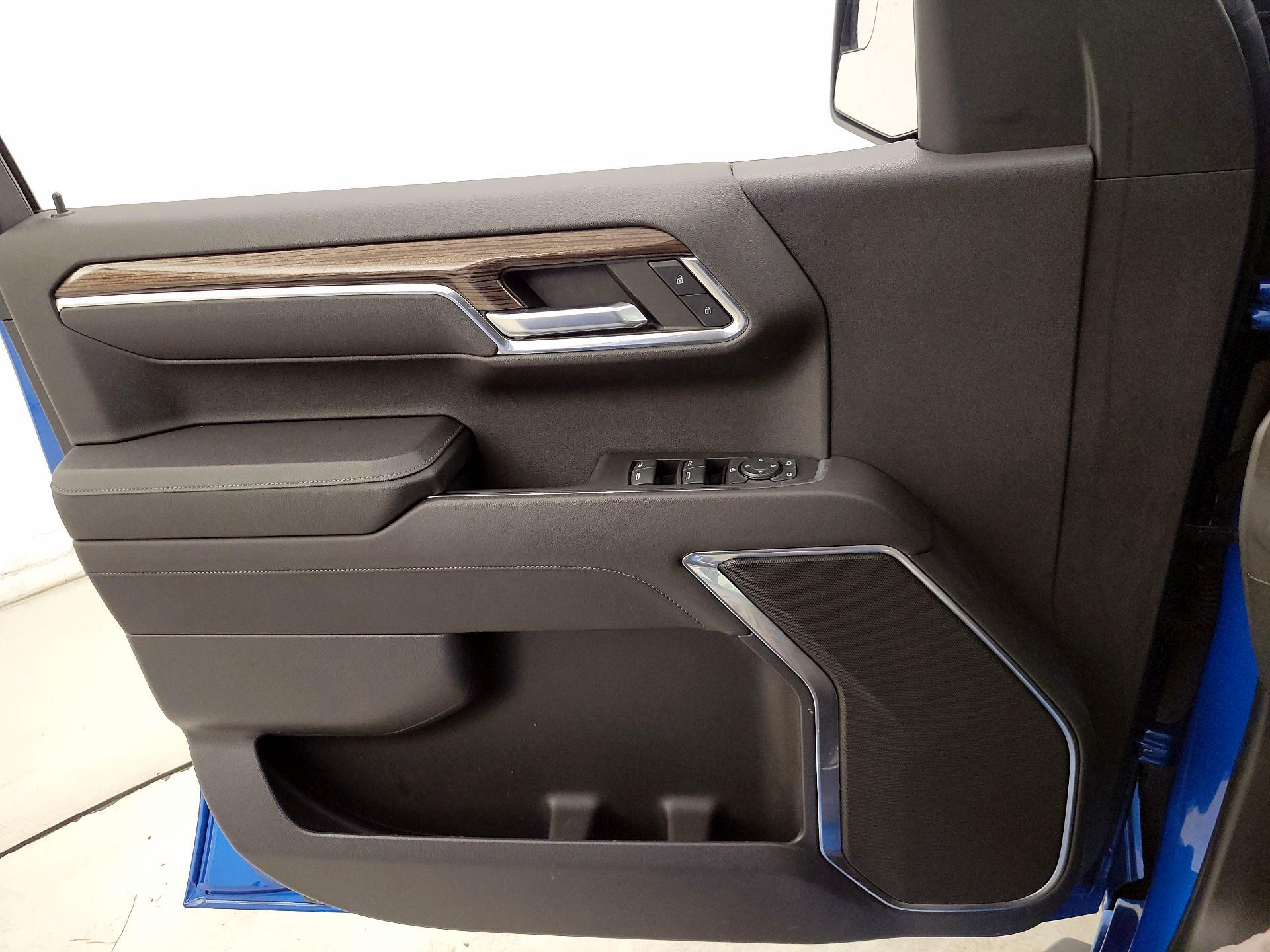 Thumbnail: 2023 Chevrolet Silverado 1500 - 12