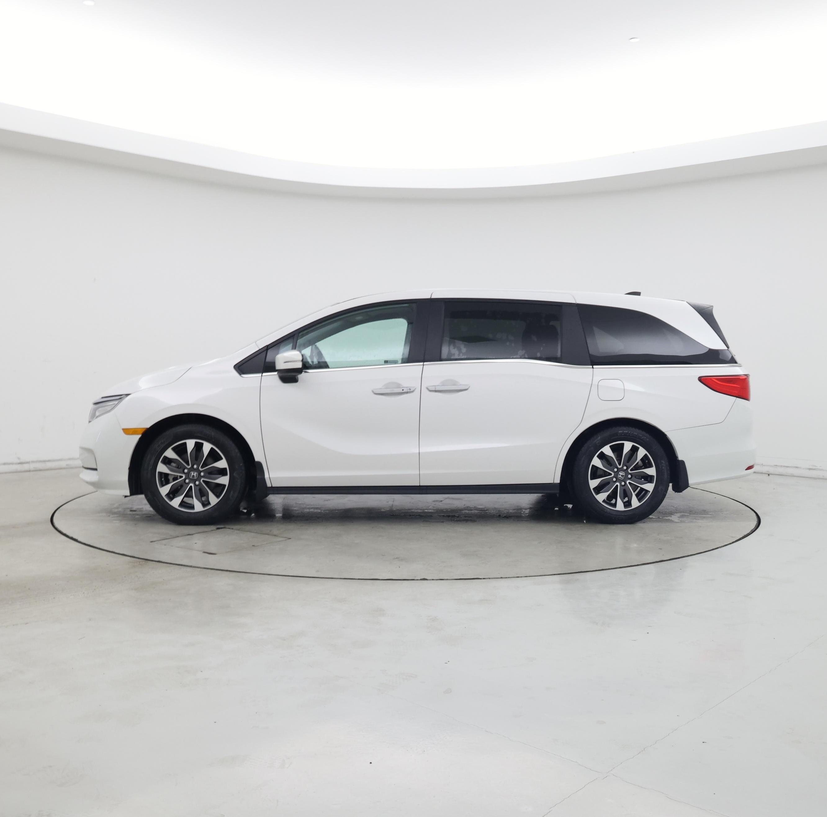 Thumbnail: 2024 Honda Odyssey - 3