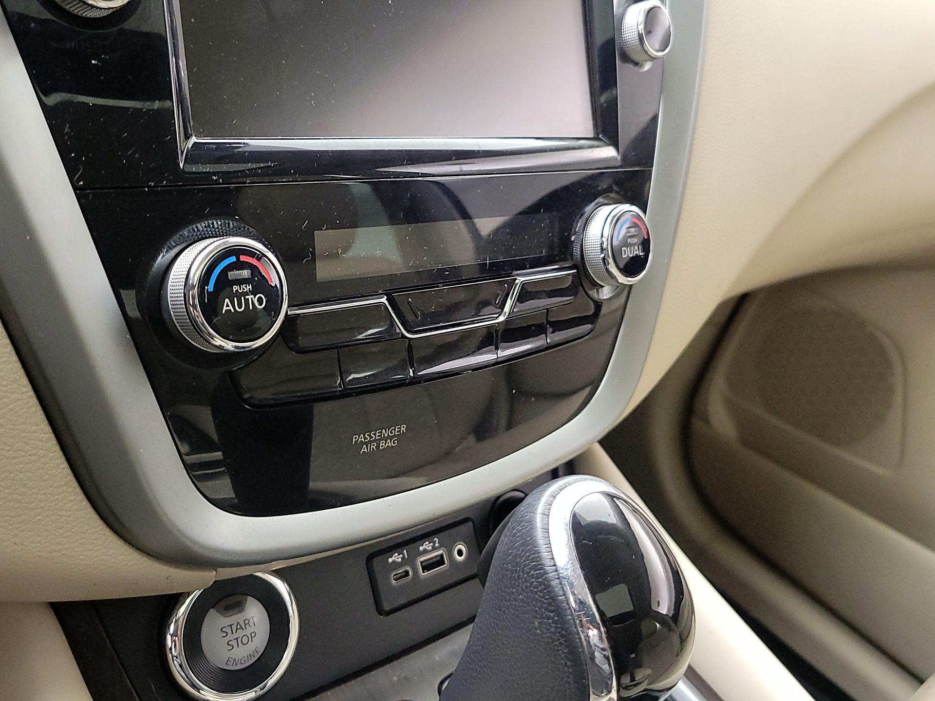 Thumbnail: 2019 Nissan Murano - 17