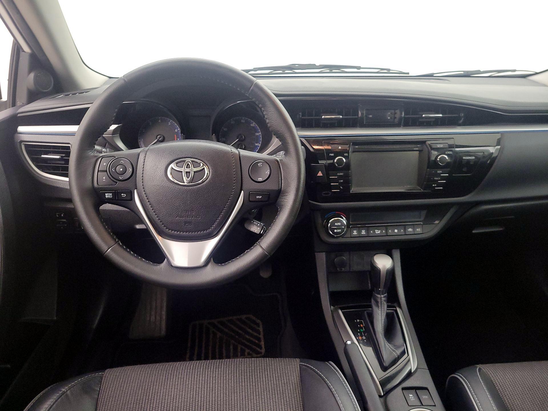 Thumbnail: 2015 Toyota Corolla - 10