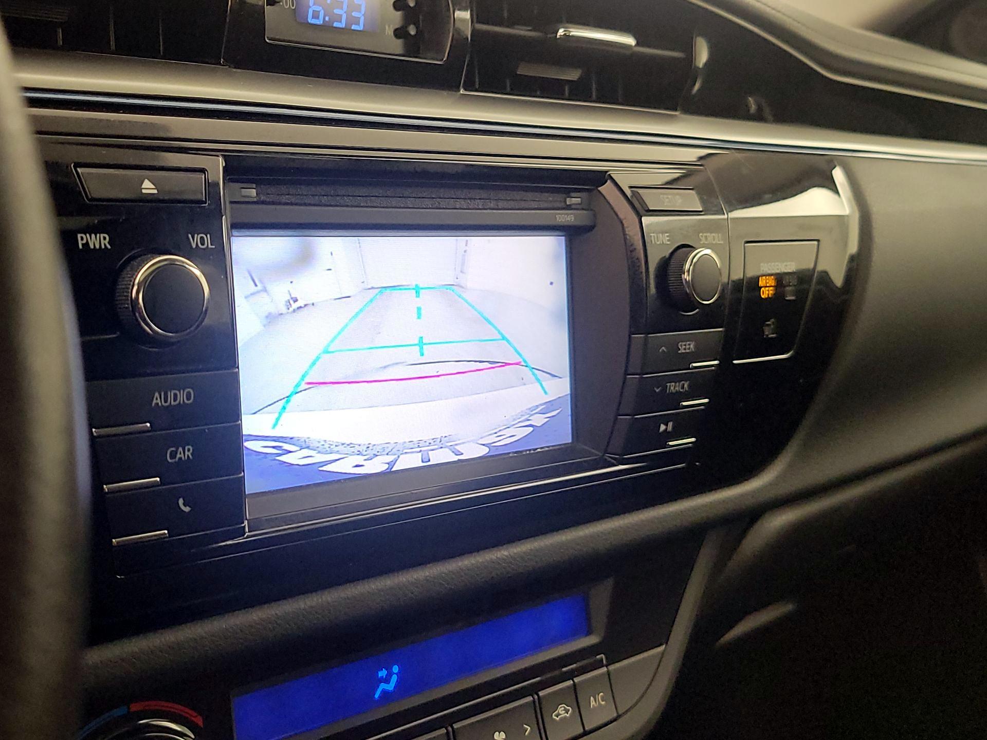 Thumbnail: 2015 Toyota Corolla - 14