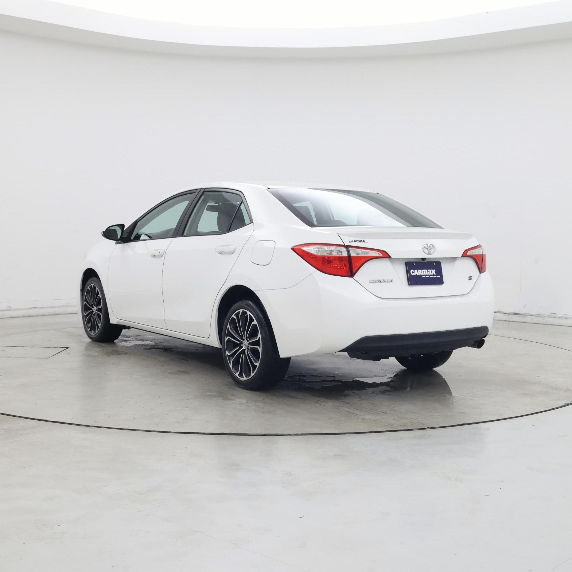 Thumbnail: 2015 Toyota Corolla - 2