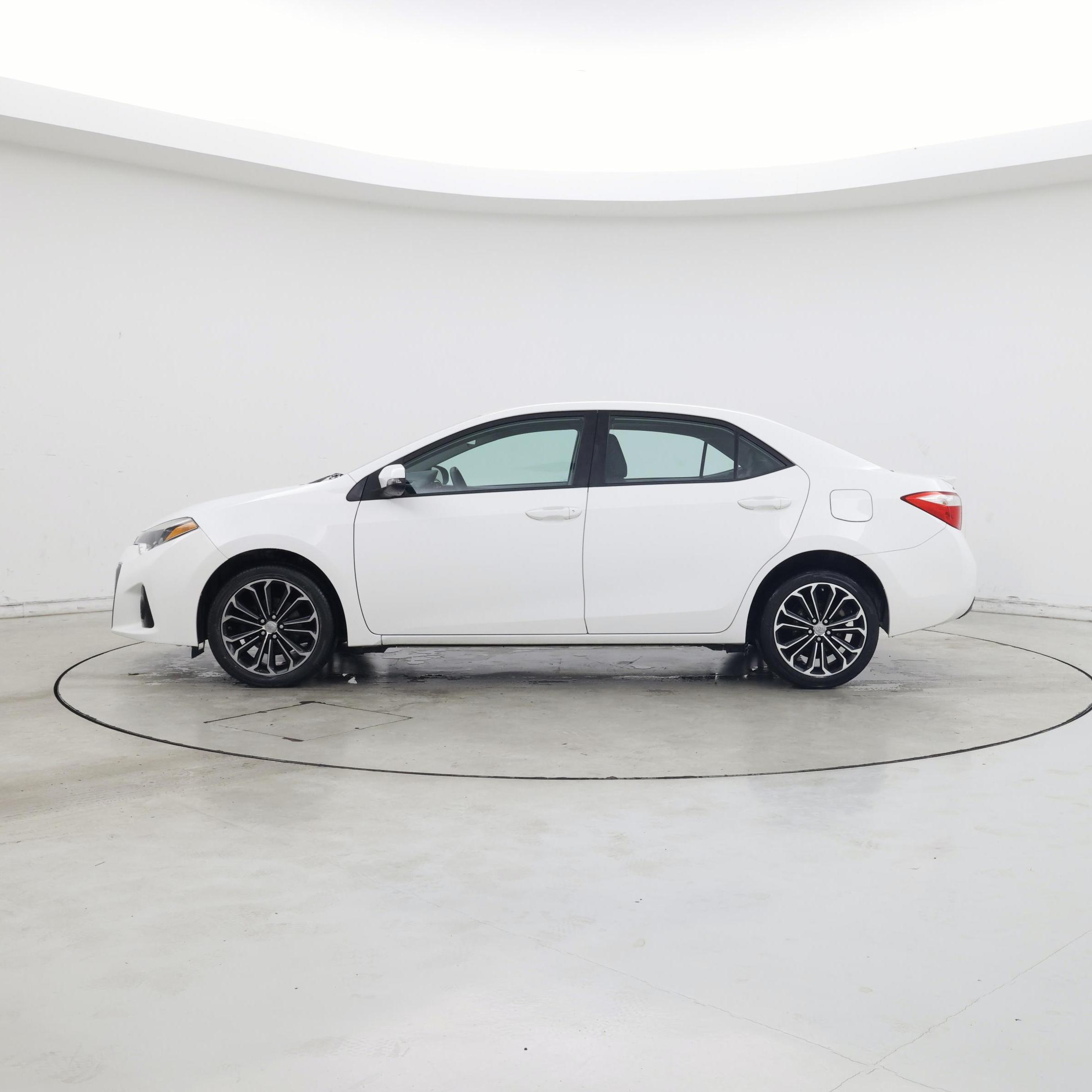 Thumbnail: 2015 Toyota Corolla - 3