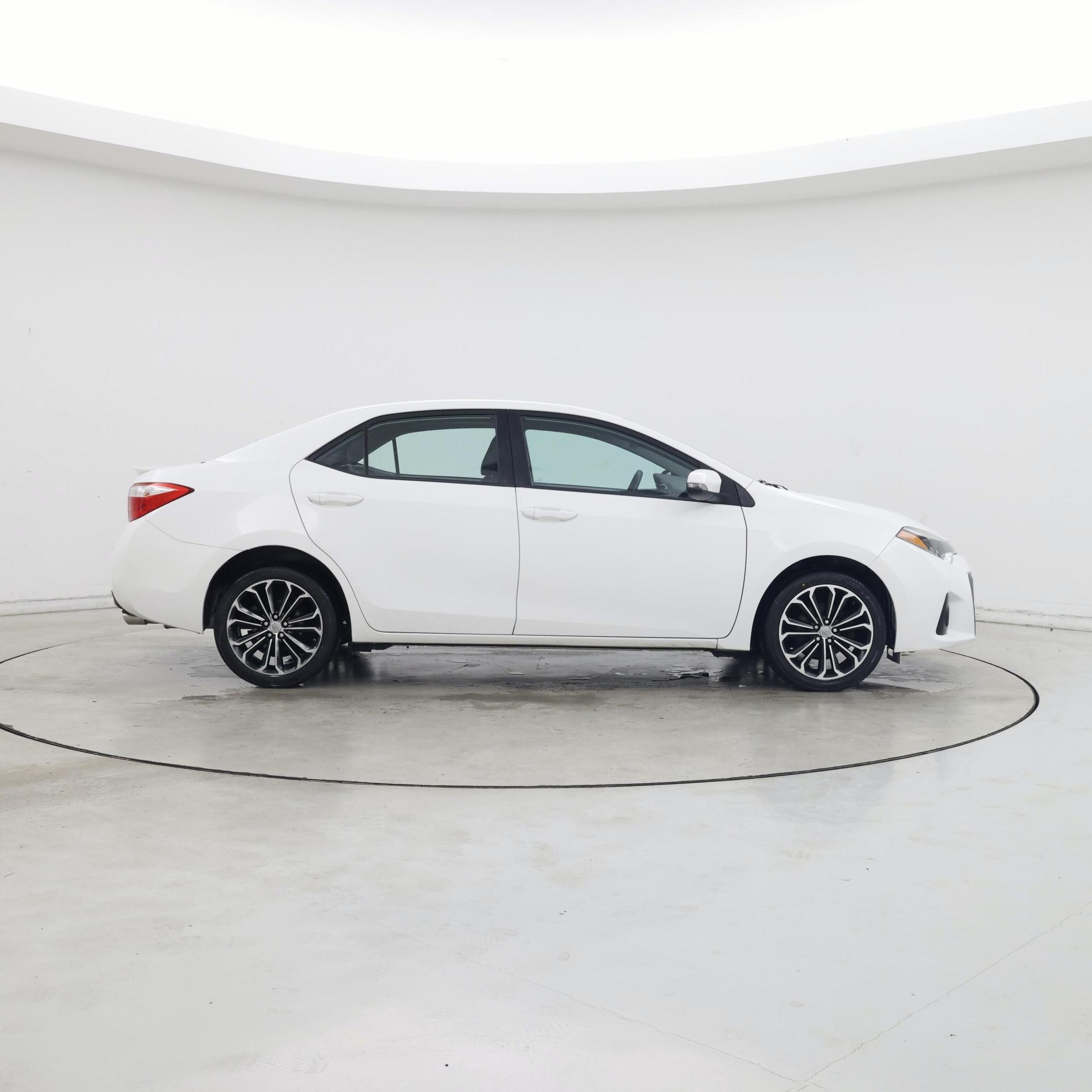 Thumbnail: 2015 Toyota Corolla - 7