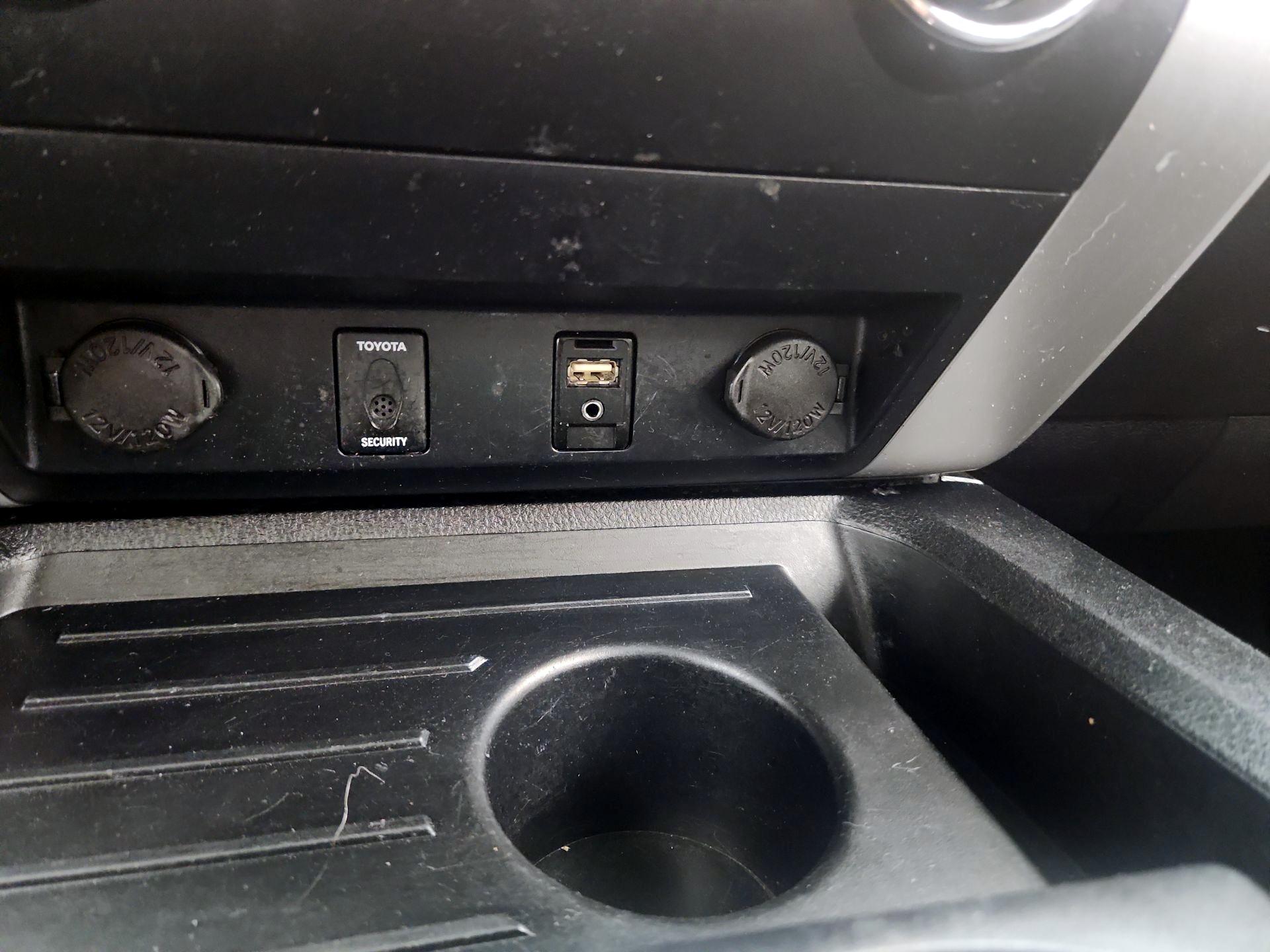 Thumbnail: 2017 Toyota Tundra - 19