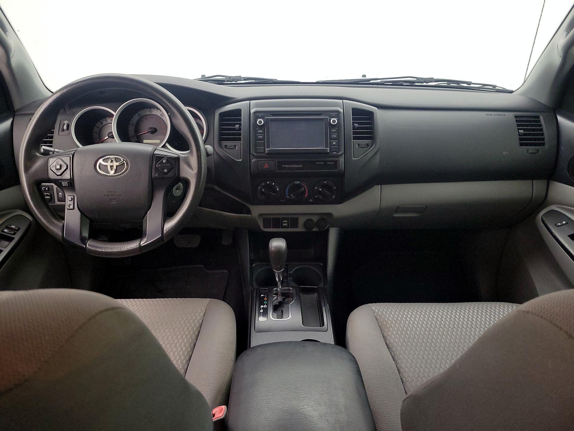 Thumbnail: 2015 Toyota Tacoma - 9