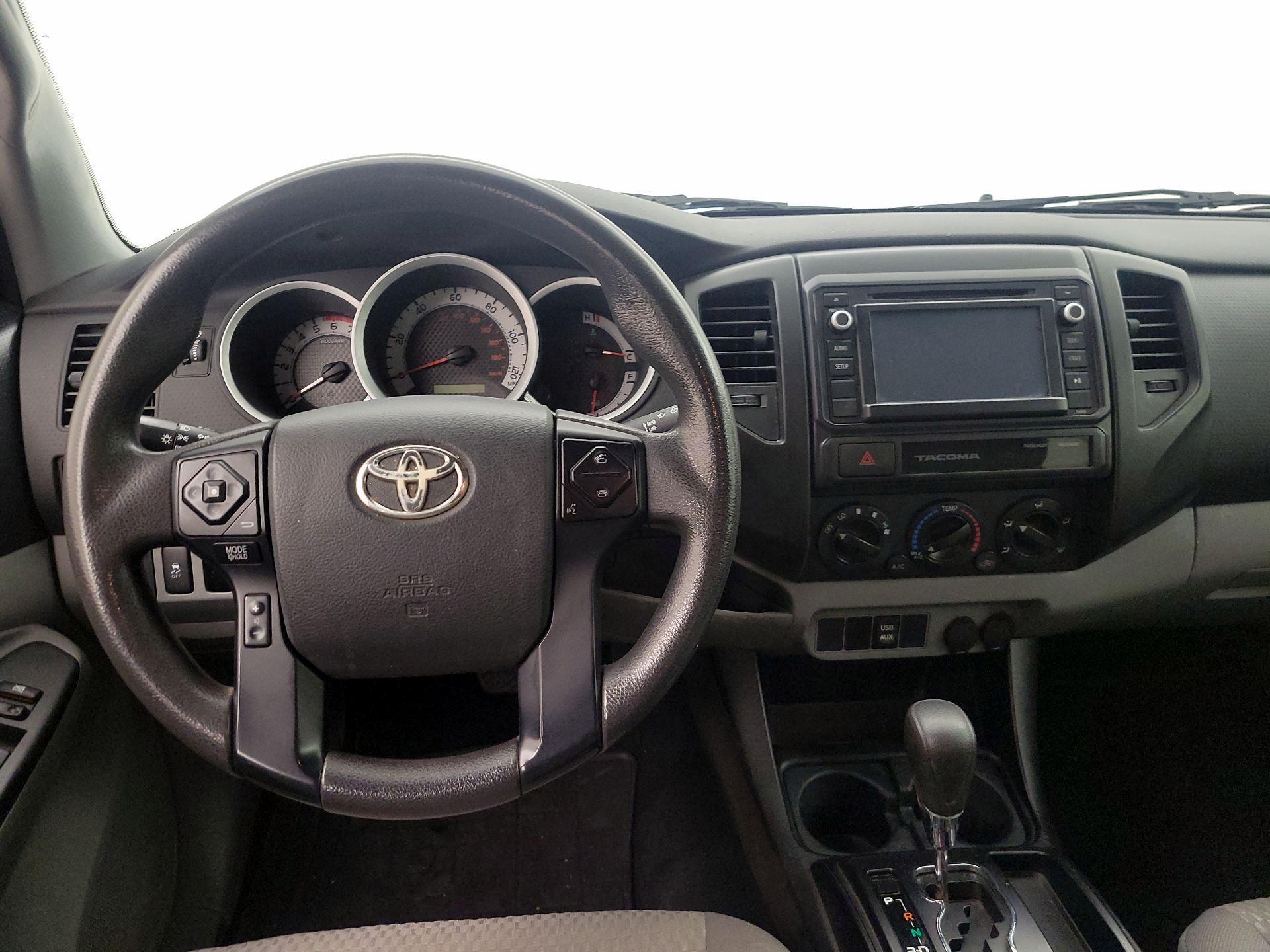 Thumbnail: 2015 Toyota Tacoma - 10