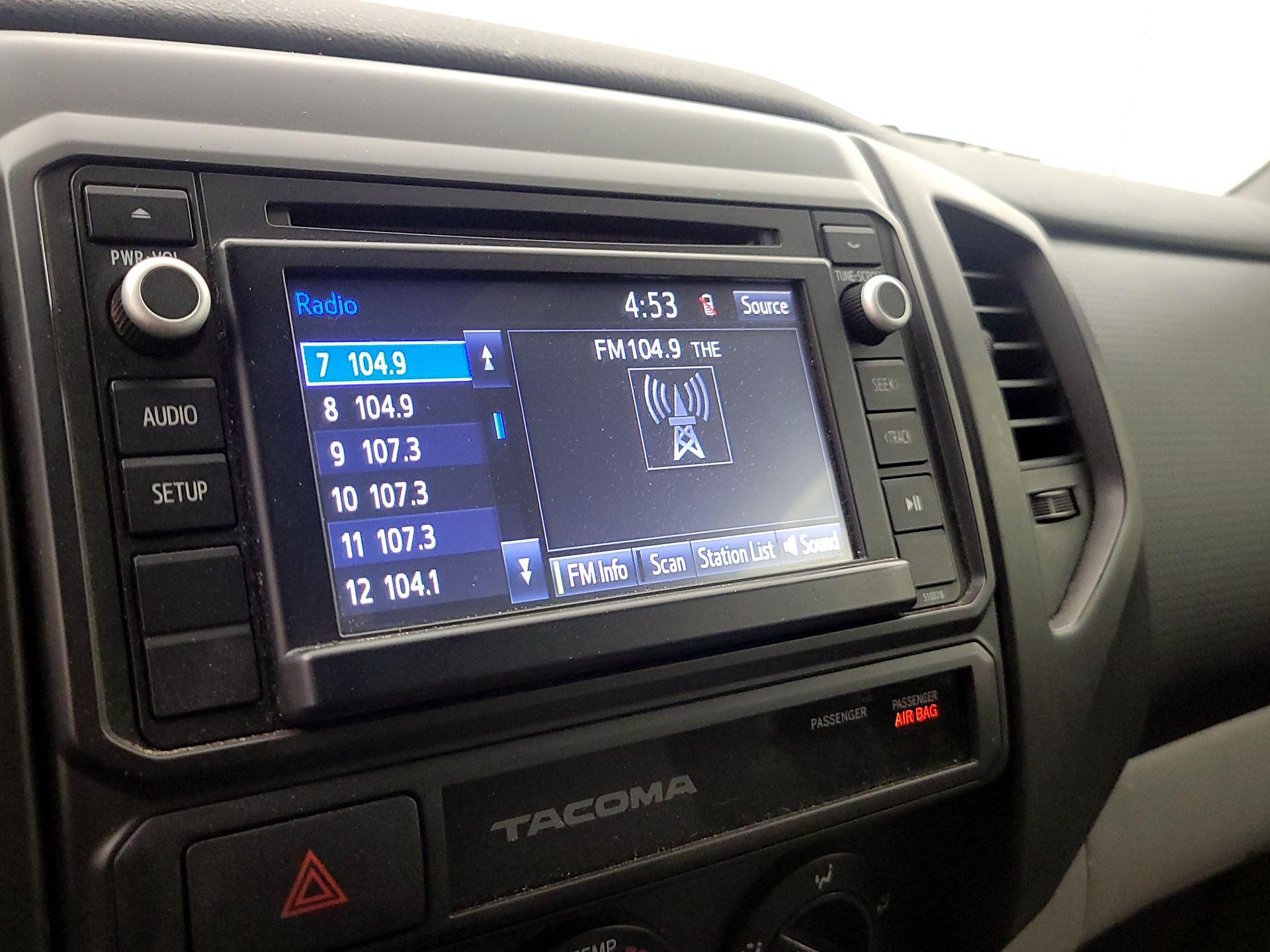 Thumbnail: 2015 Toyota Tacoma - 15