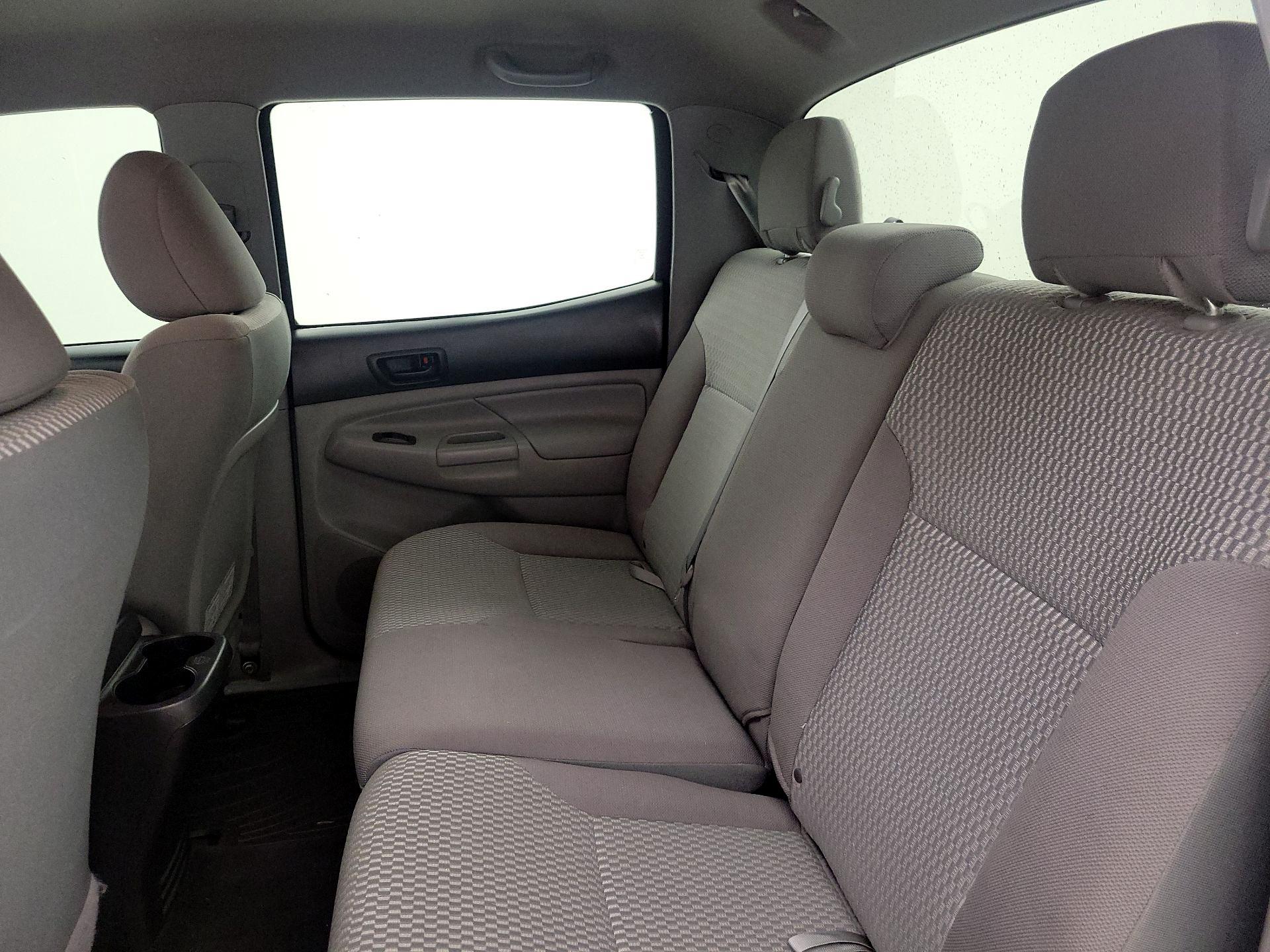 Thumbnail: 2015 Toyota Tacoma - 19