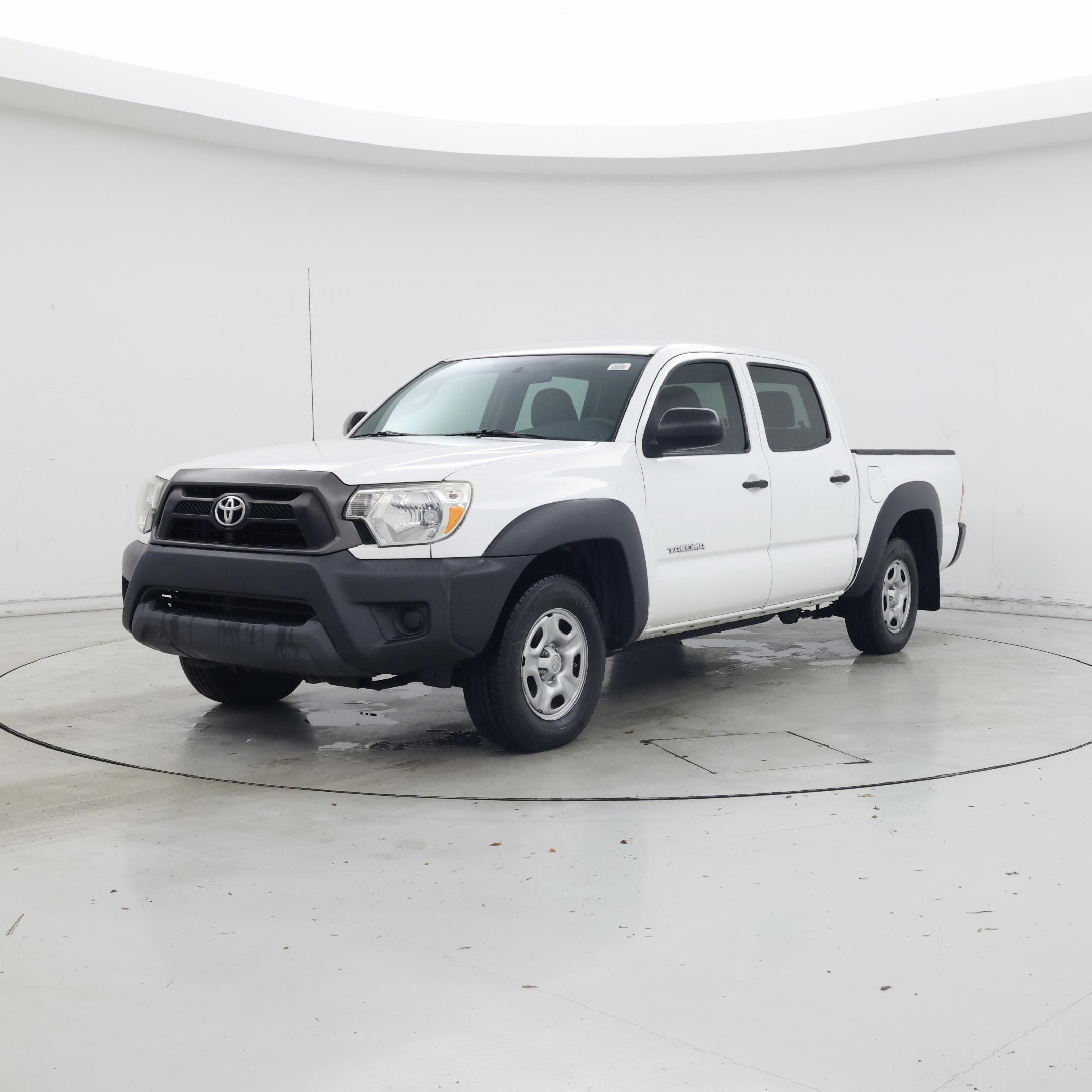 Thumbnail: 2015 Toyota Tacoma - 4