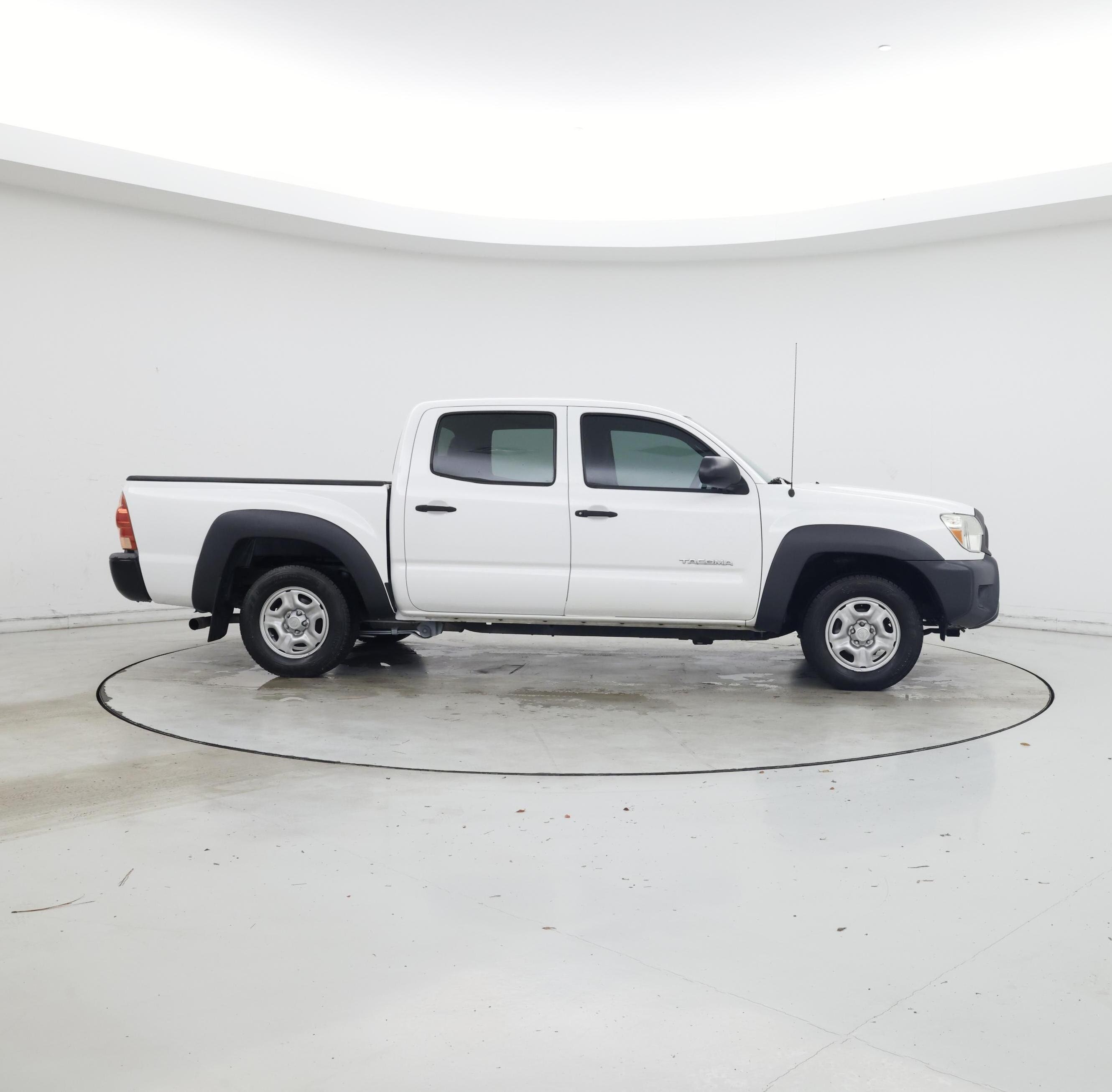 Thumbnail: 2015 Toyota Tacoma - 7