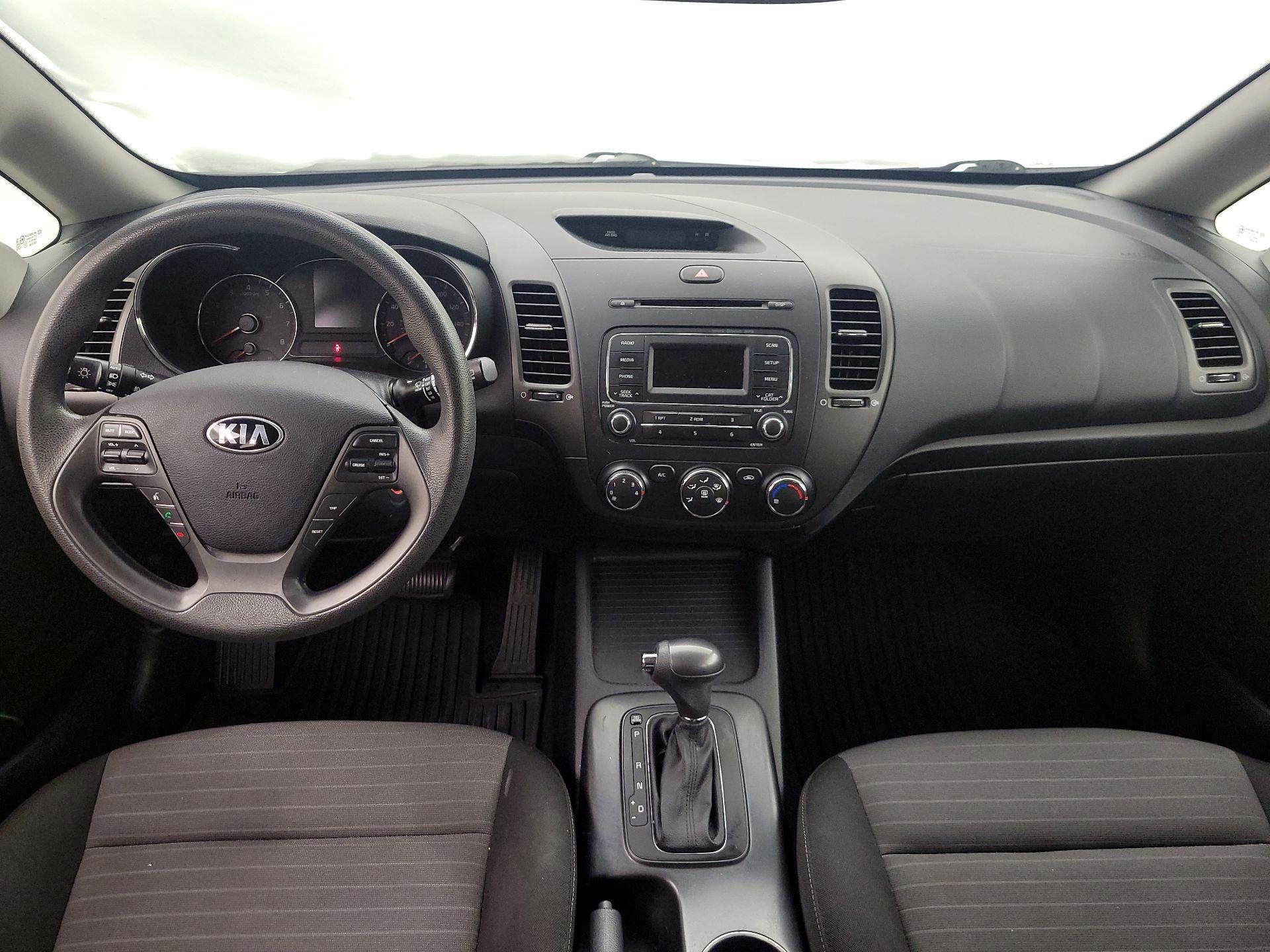 Thumbnail: 2016 Kia Forte - 9