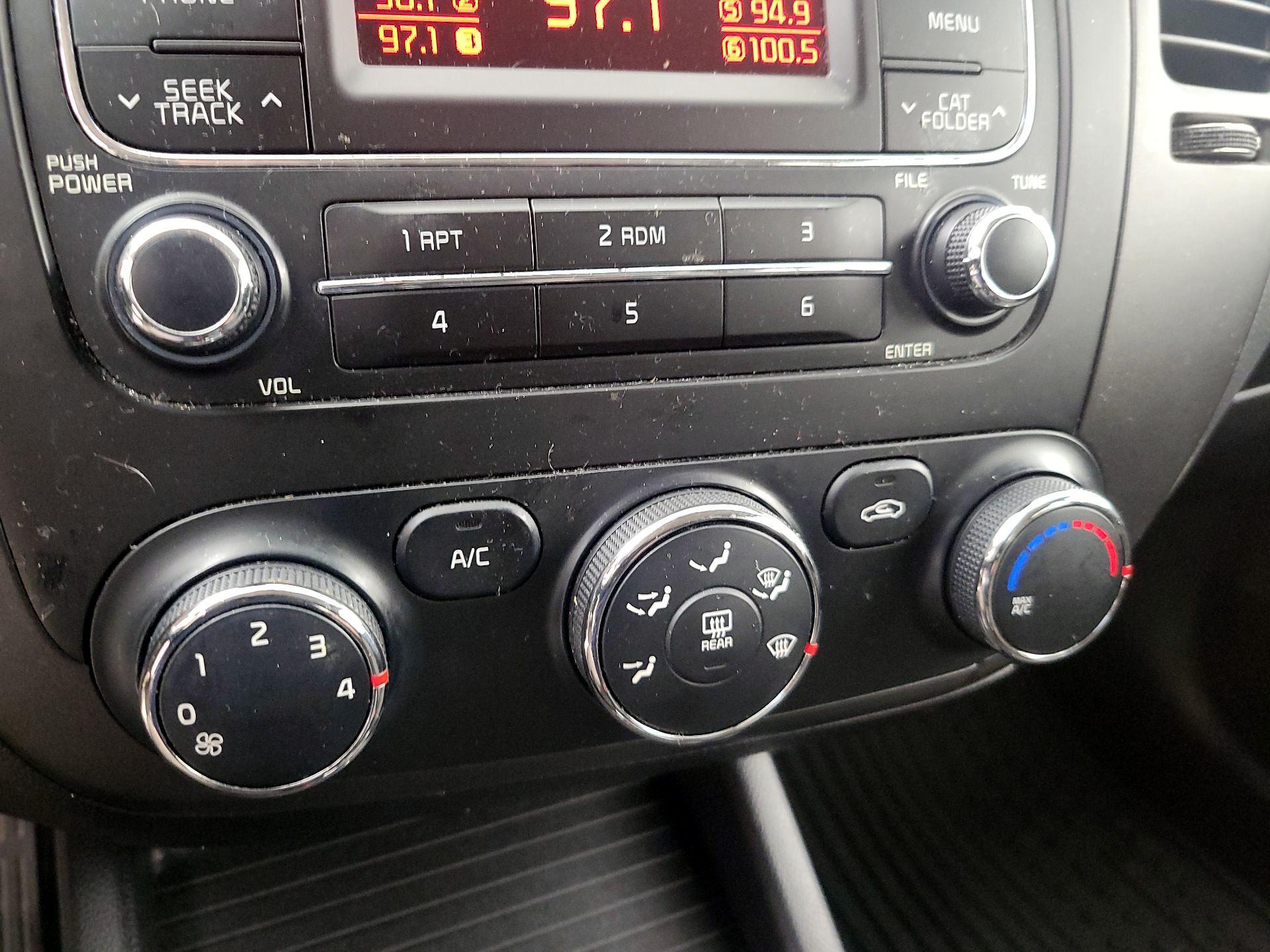 Thumbnail: 2016 Kia Forte - 15