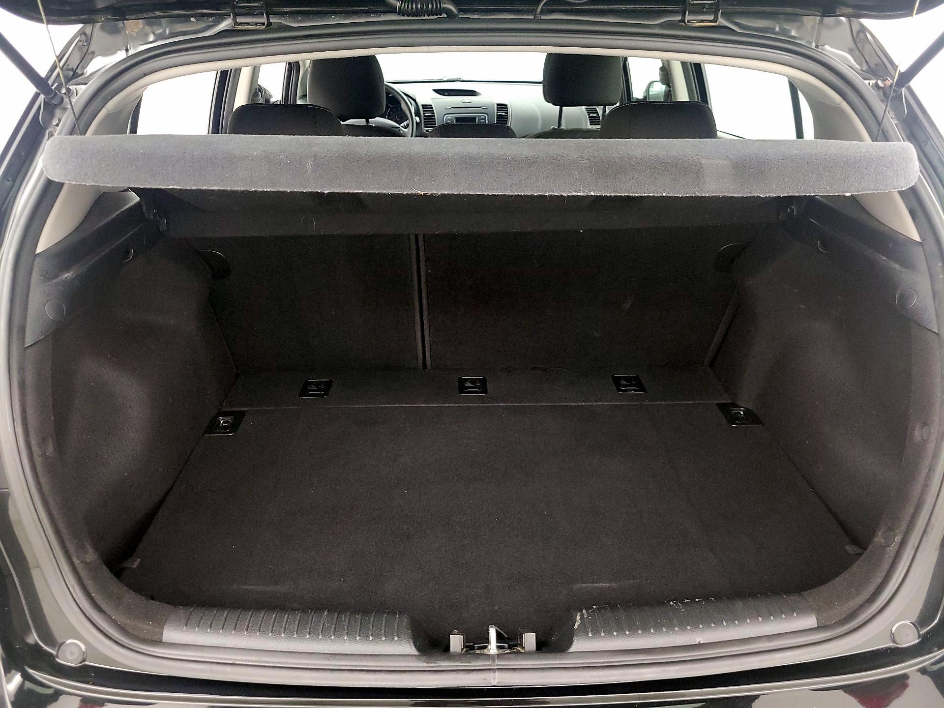 Thumbnail: 2016 Kia Forte - 19