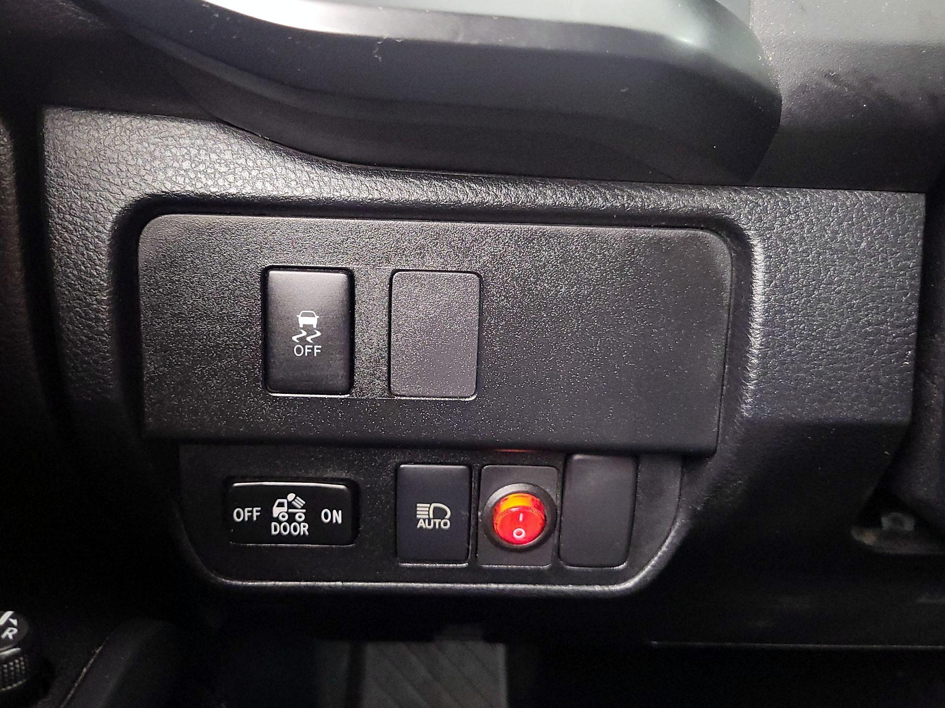 Thumbnail: 2021 Toyota Tacoma - 13