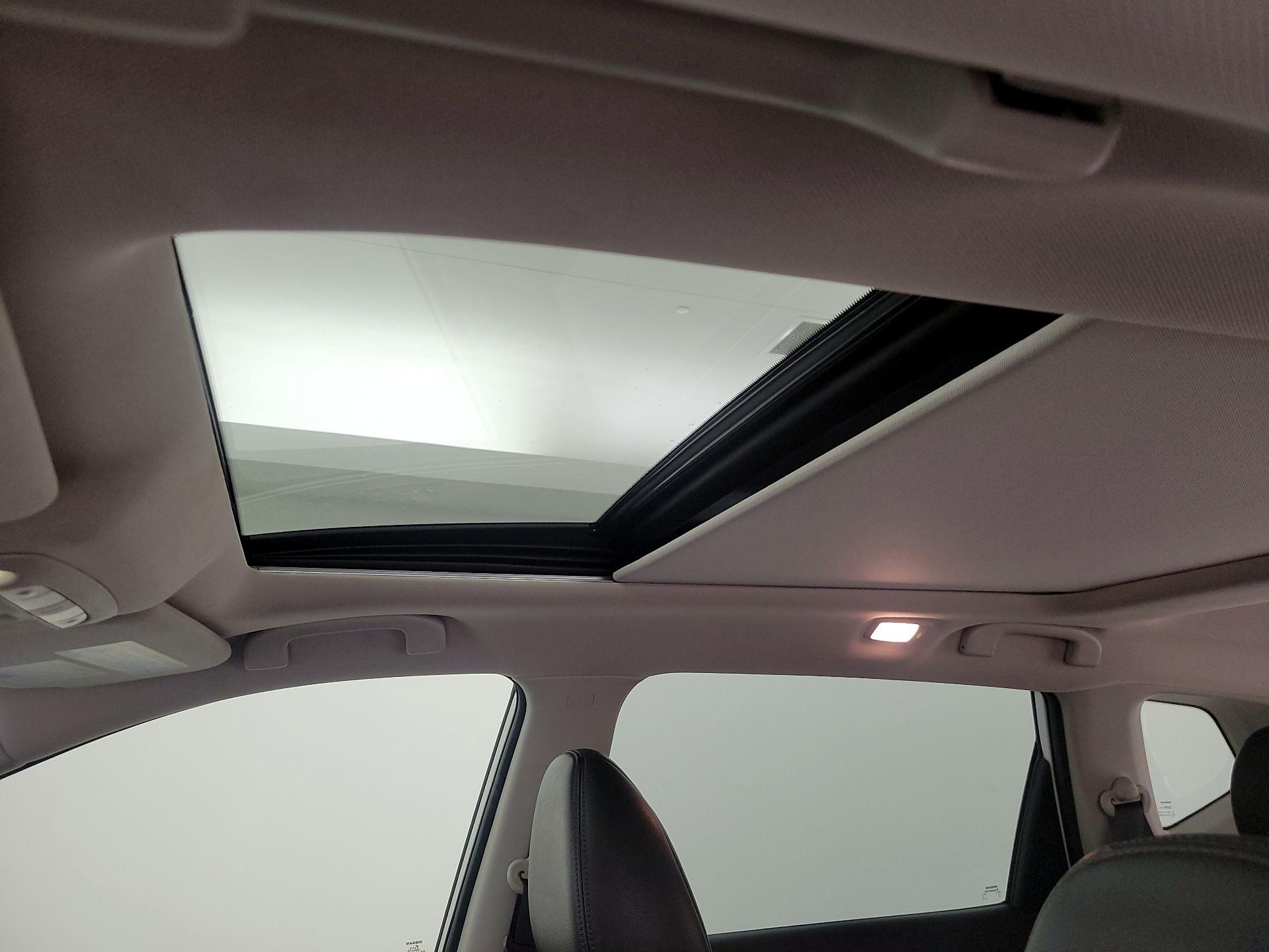 Thumbnail: 2019 Nissan Rogue - 20