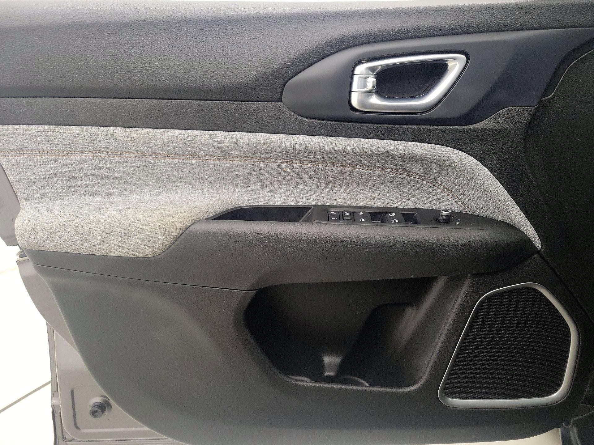 Thumbnail: 2022 Jeep Compass - 12