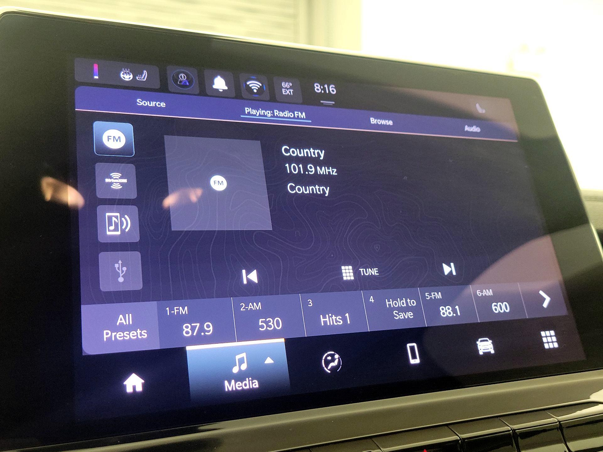 Thumbnail: 2022 Jeep Compass - 15