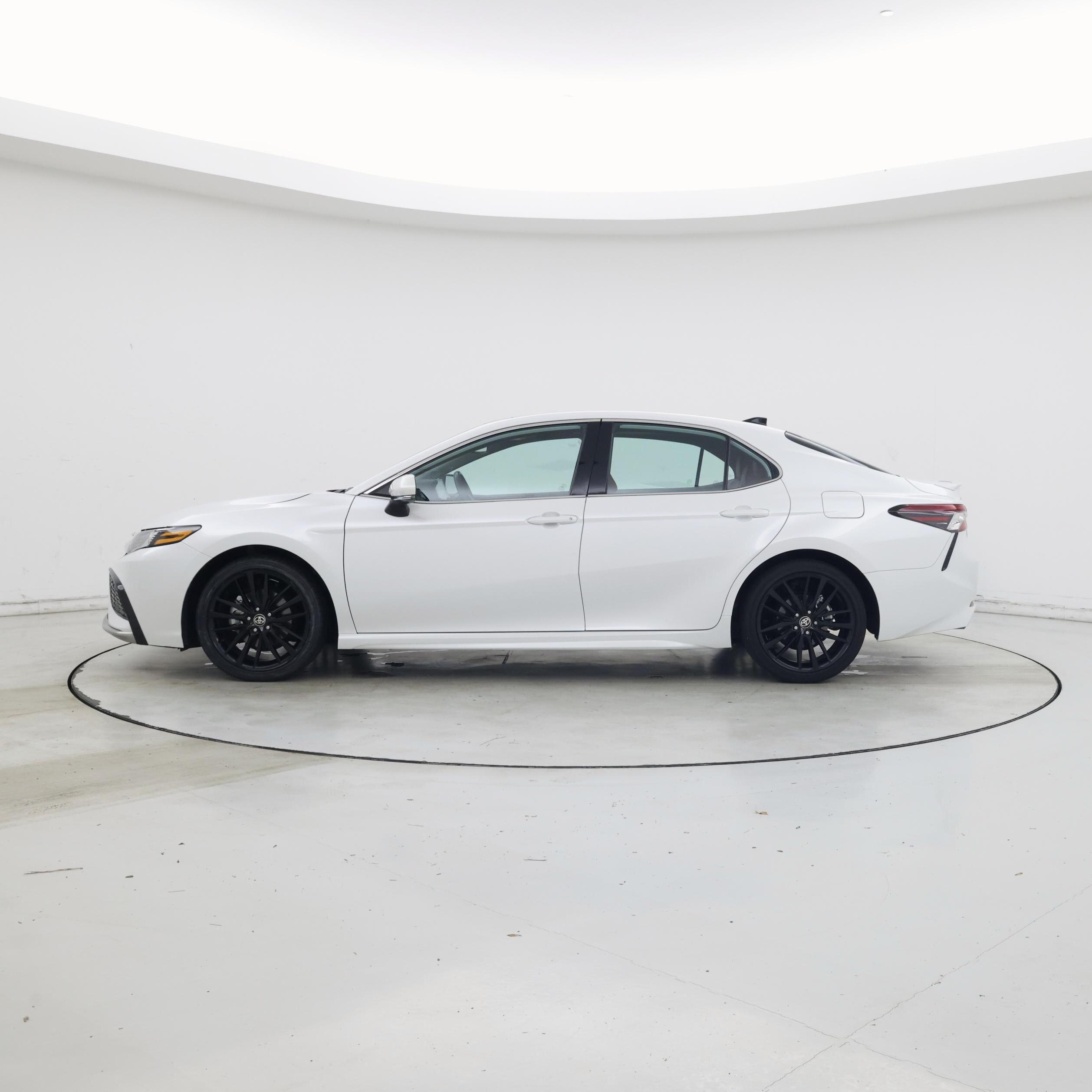 Thumbnail: 2024 Toyota Camry - 3