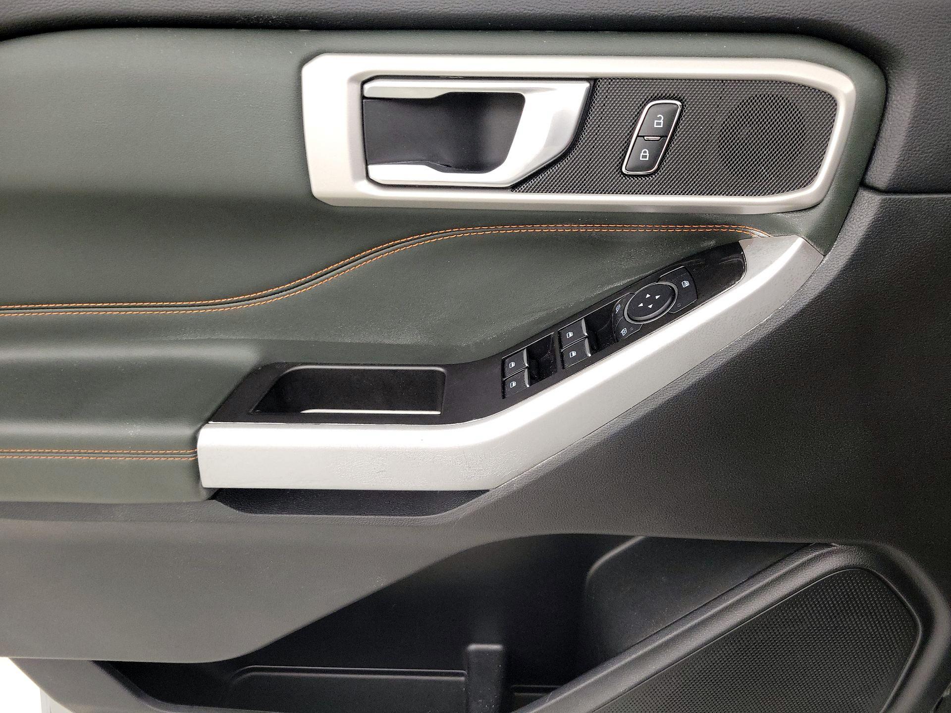 Thumbnail: 2022 Ford Explorer - 12