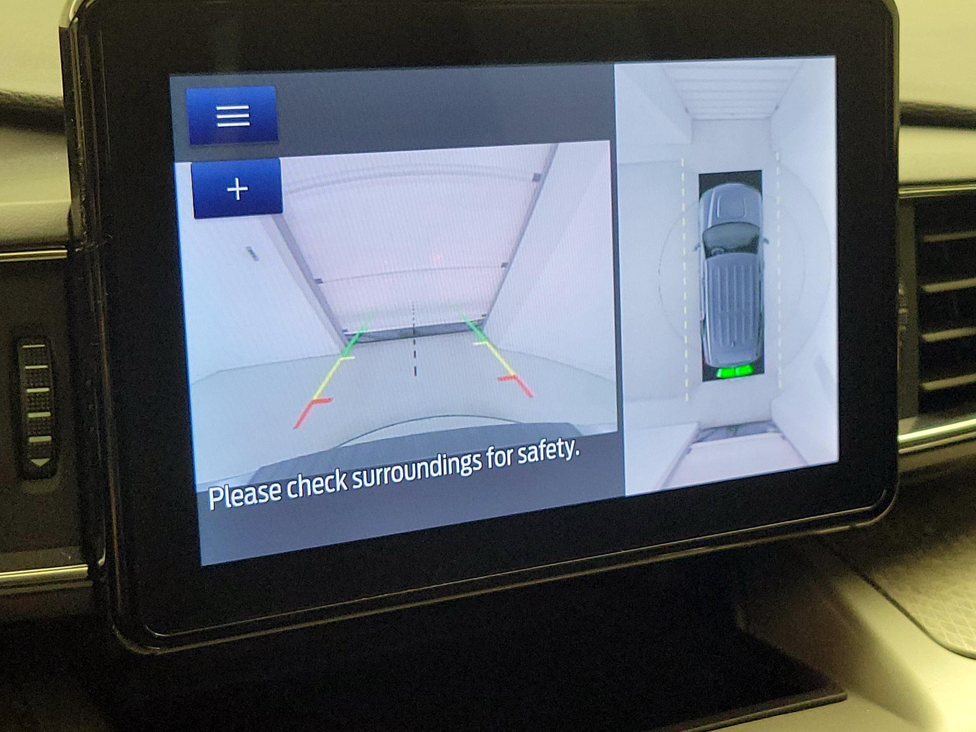 Thumbnail: 2022 Ford Explorer - 14