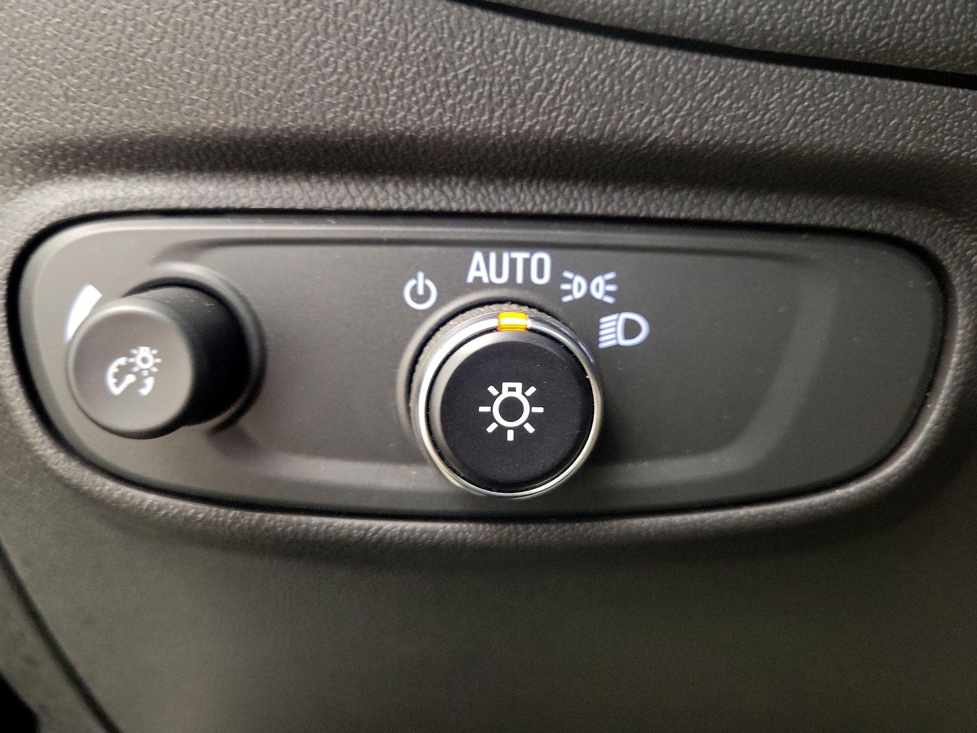 Thumbnail: 2023 Chevrolet Equinox - 13