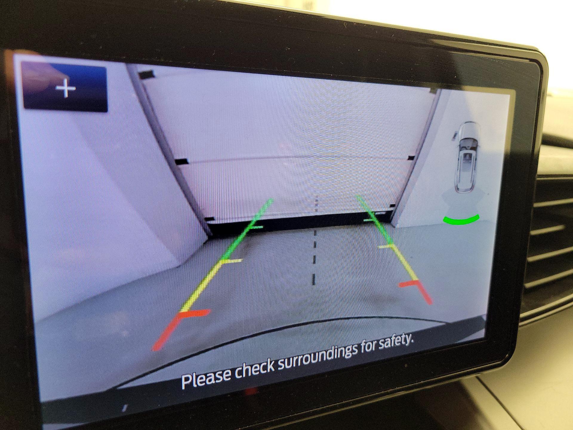 Thumbnail: 2022 Ford Explorer - 14