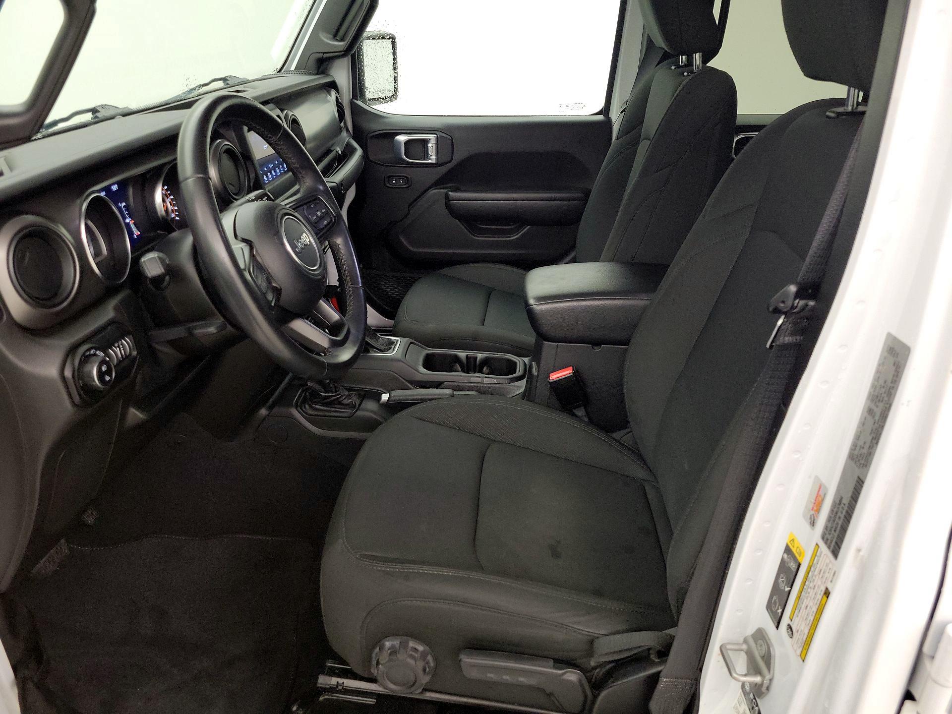 Thumbnail: 2021 Jeep Gladiator - 11