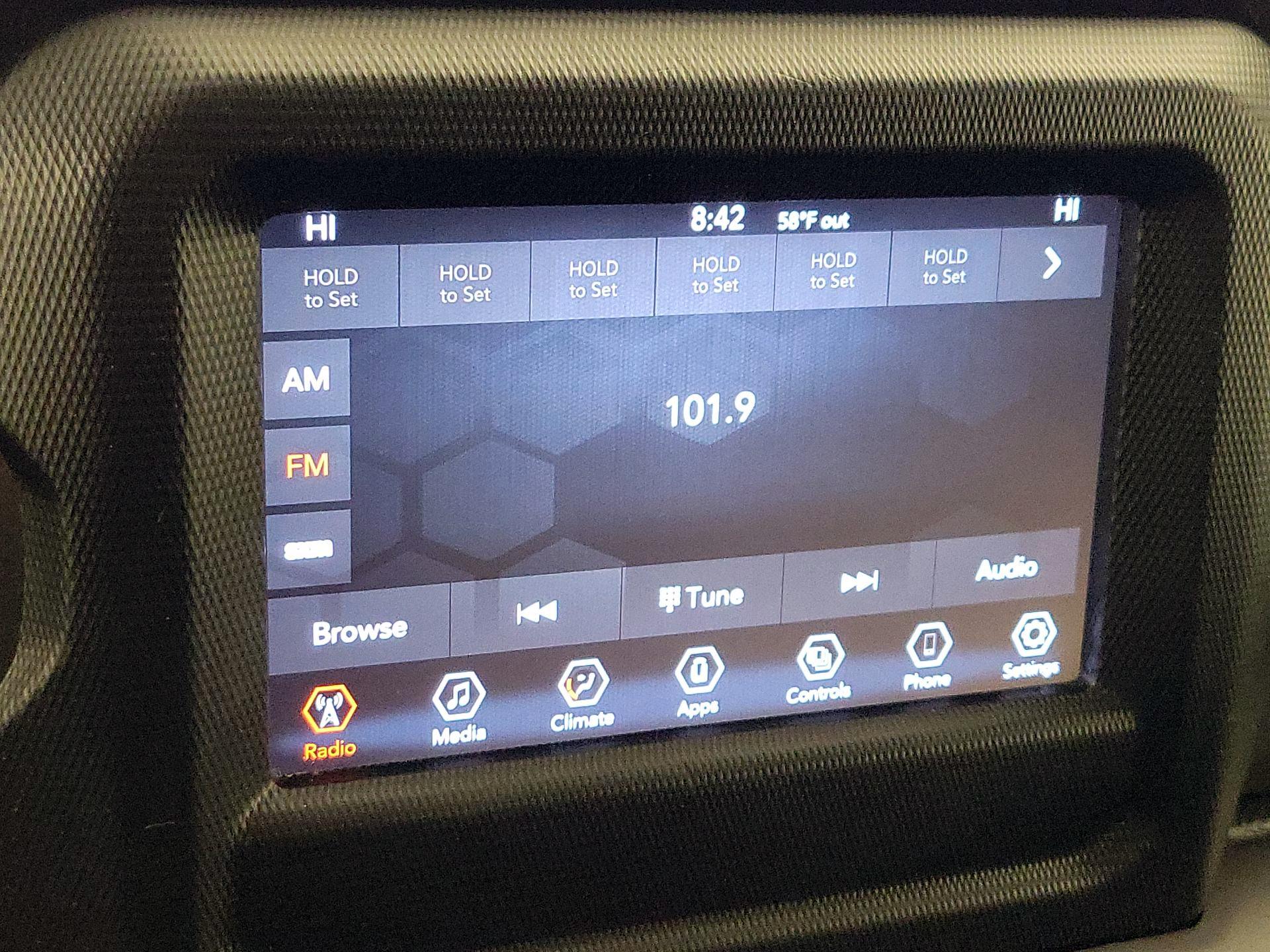 Thumbnail: 2021 Jeep Gladiator - 15