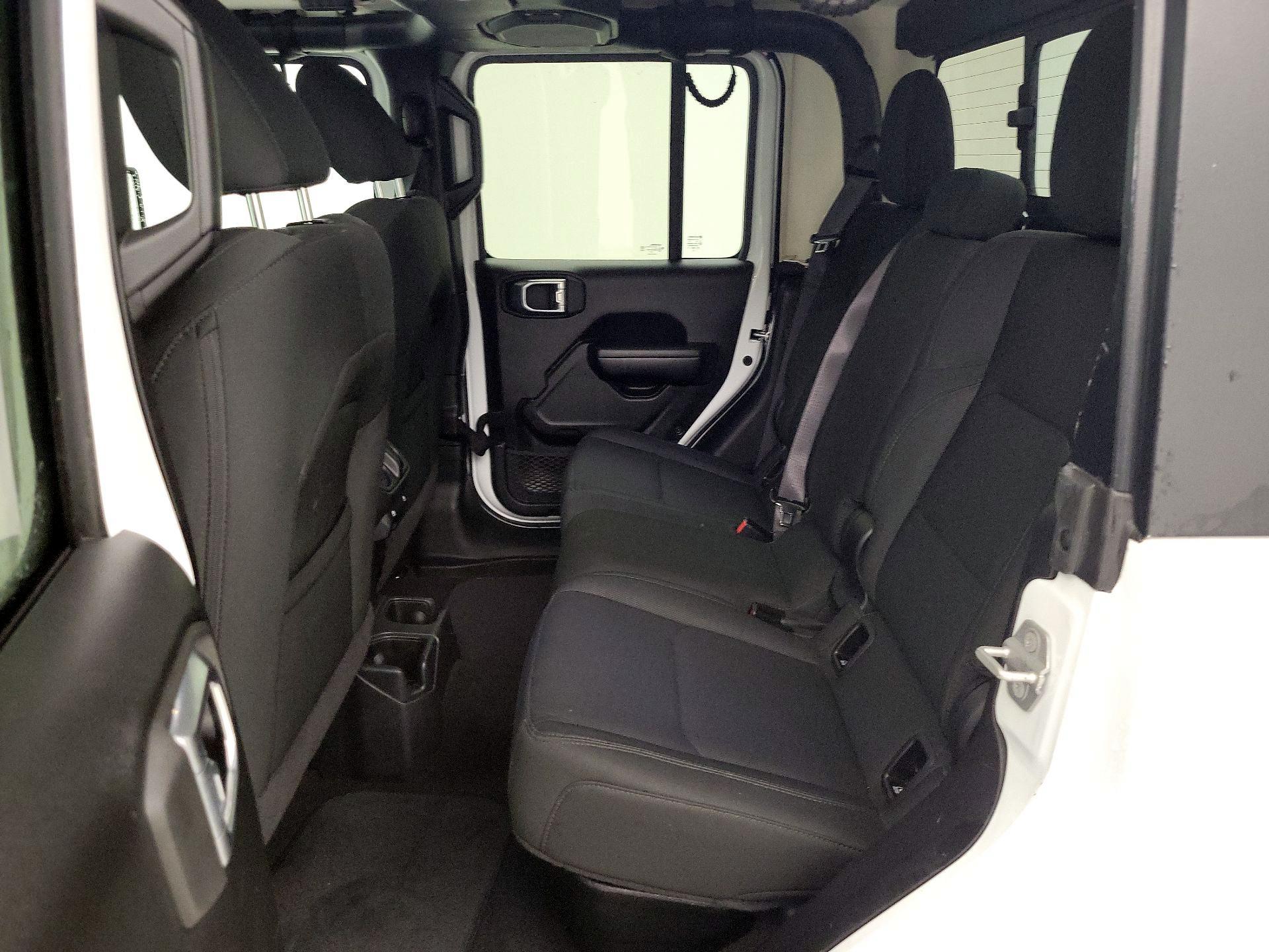 Thumbnail: 2021 Jeep Gladiator - 19