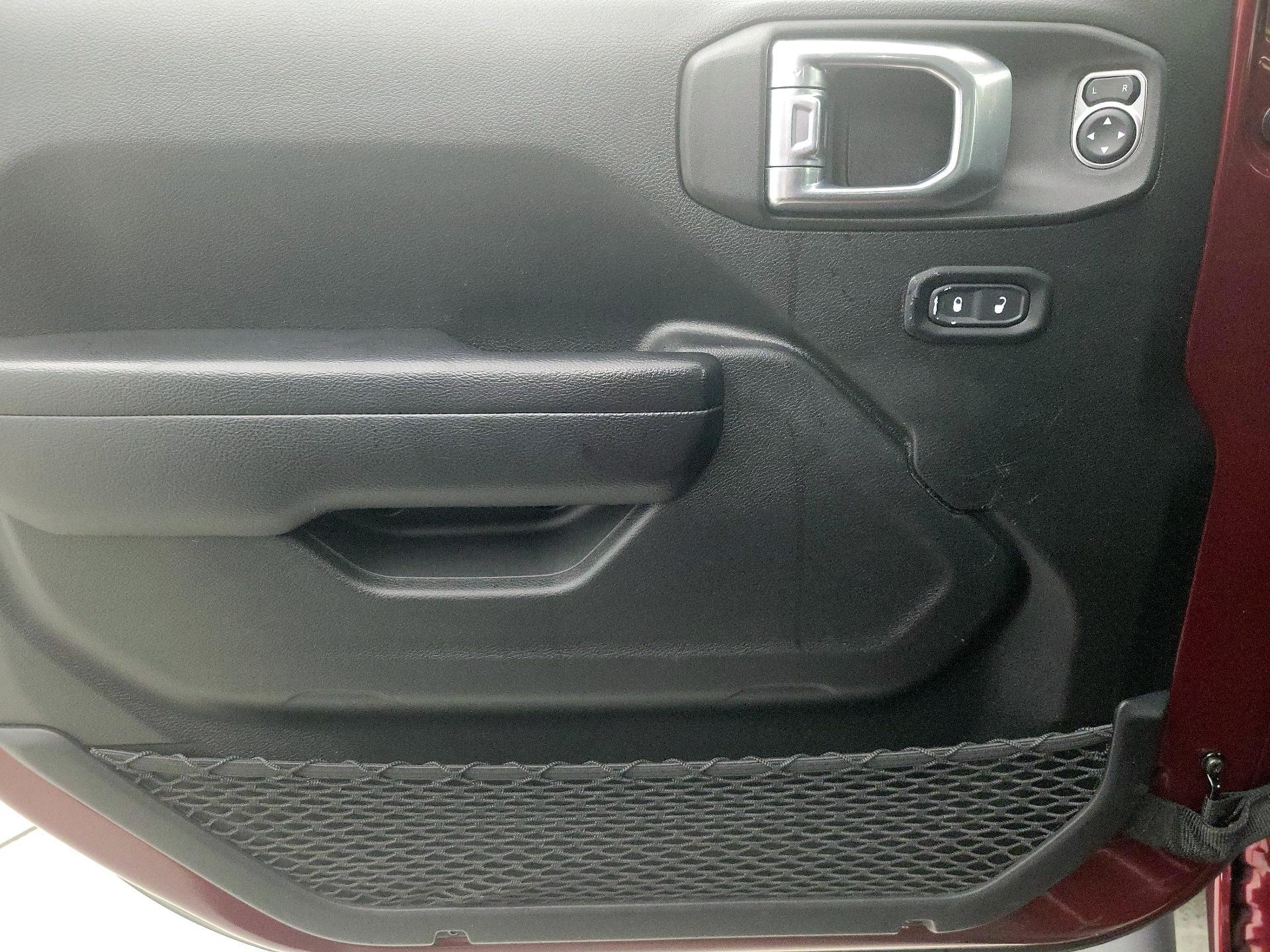 Thumbnail: 2021 Jeep Gladiator - 12