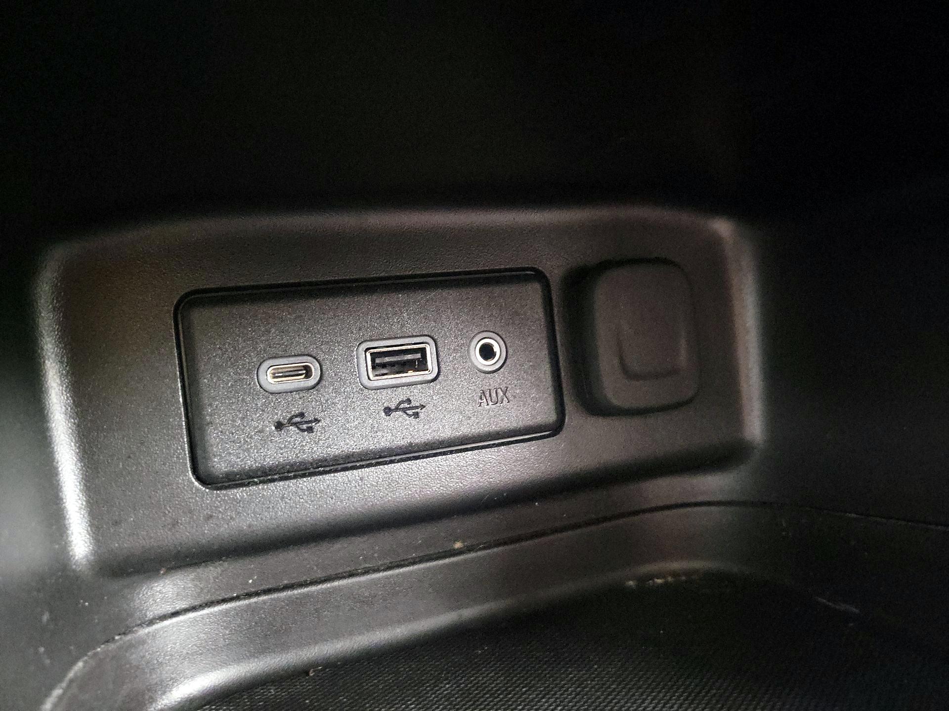 Thumbnail: 2024 Chevrolet Equinox - 18