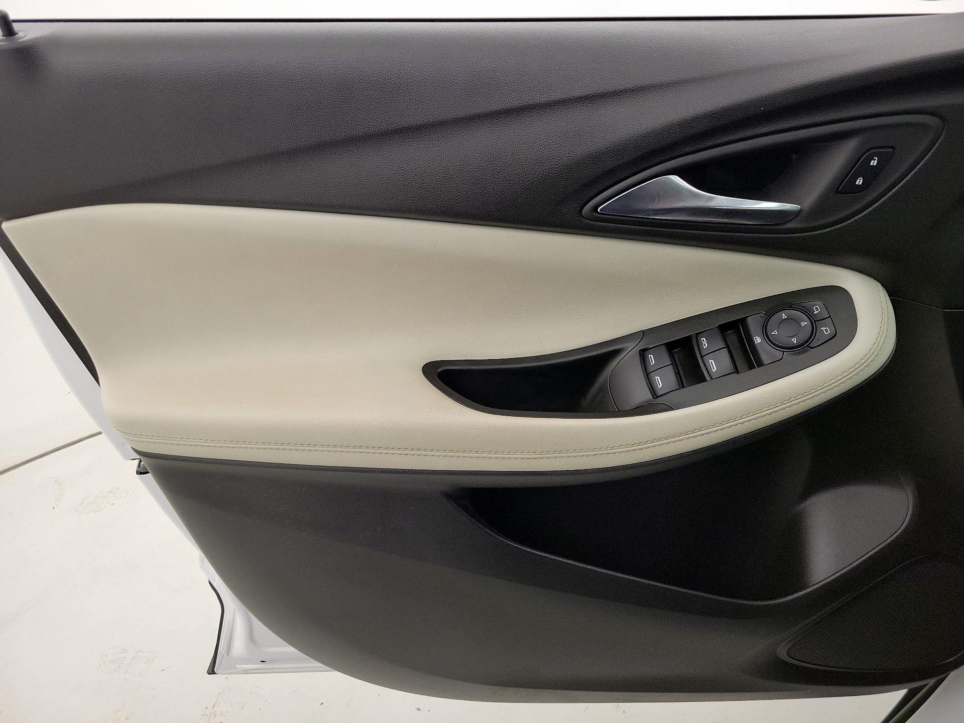 Thumbnail: 2023 Buick Encore GX - 12