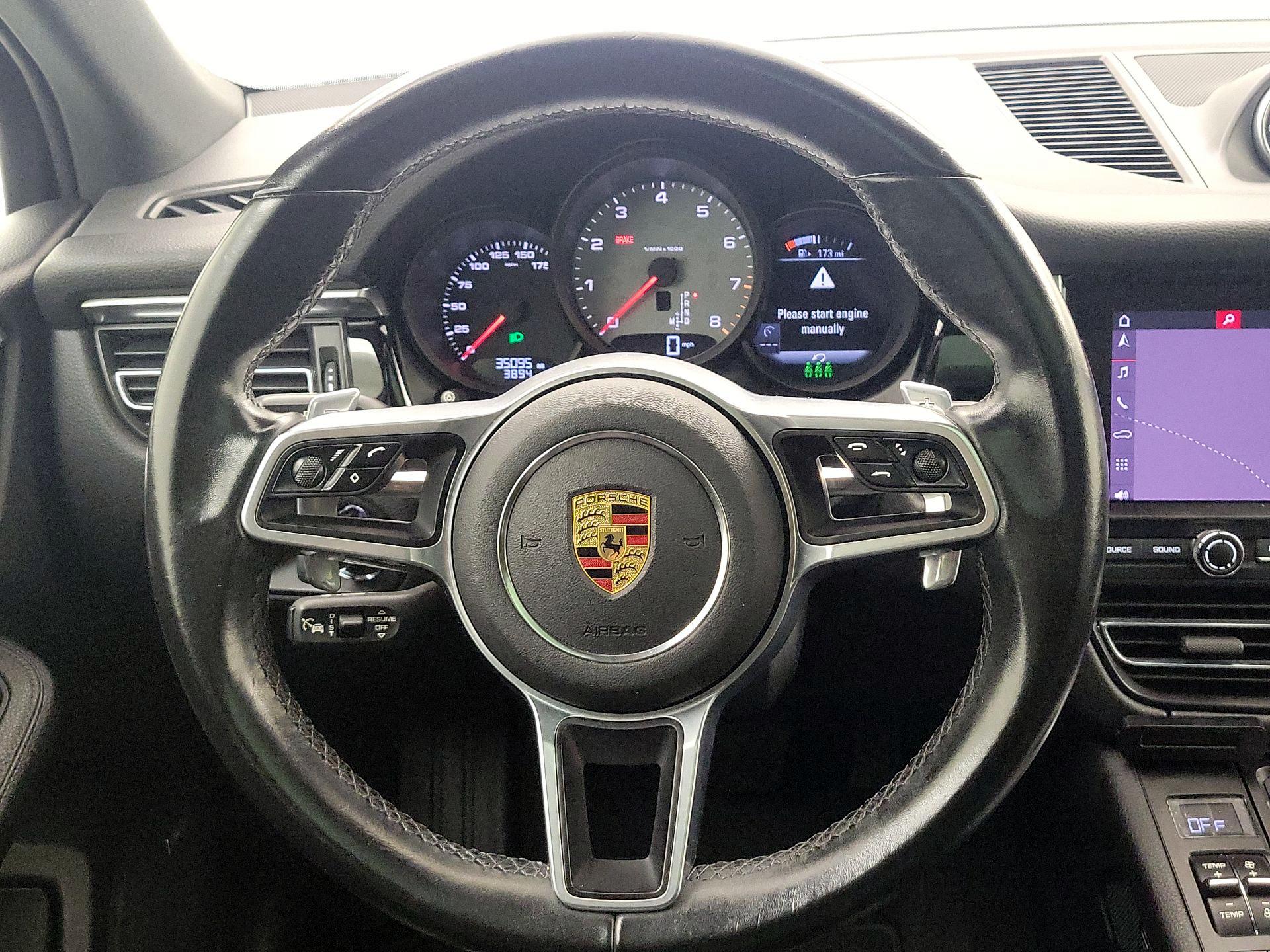 Thumbnail: 2021 Porsche Macan - 10