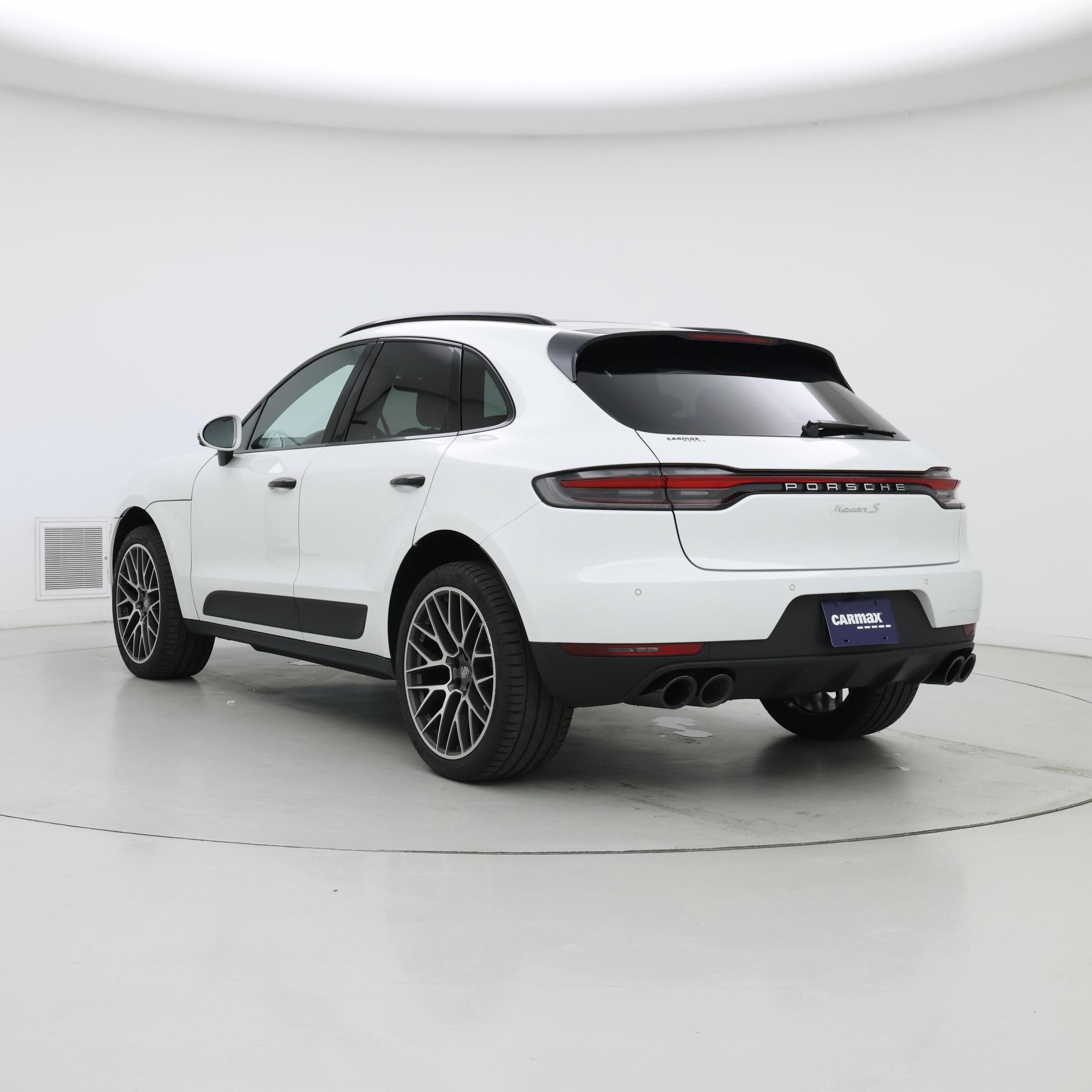 Thumbnail: 2021 Porsche Macan - 2