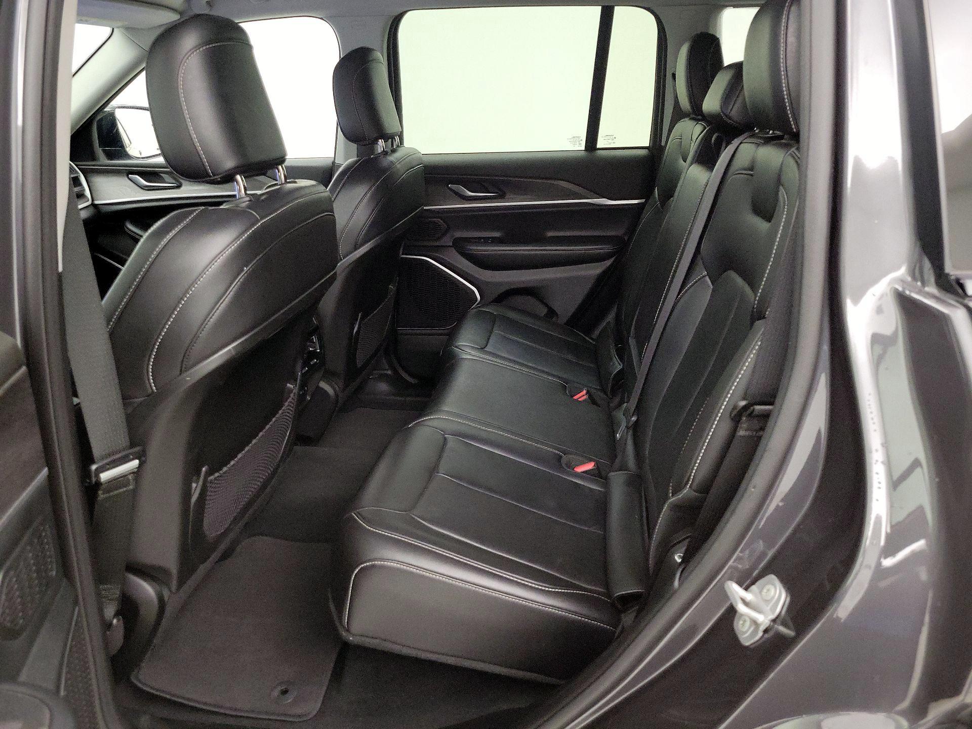 Thumbnail: 2022 Jeep Grand Cherokee - 20