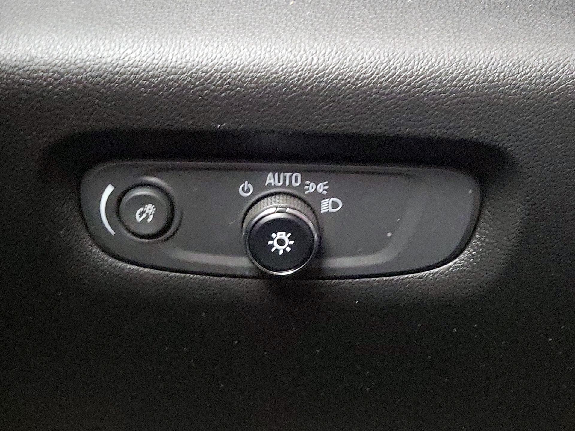 Thumbnail: 2023 Chevrolet Traverse - 13