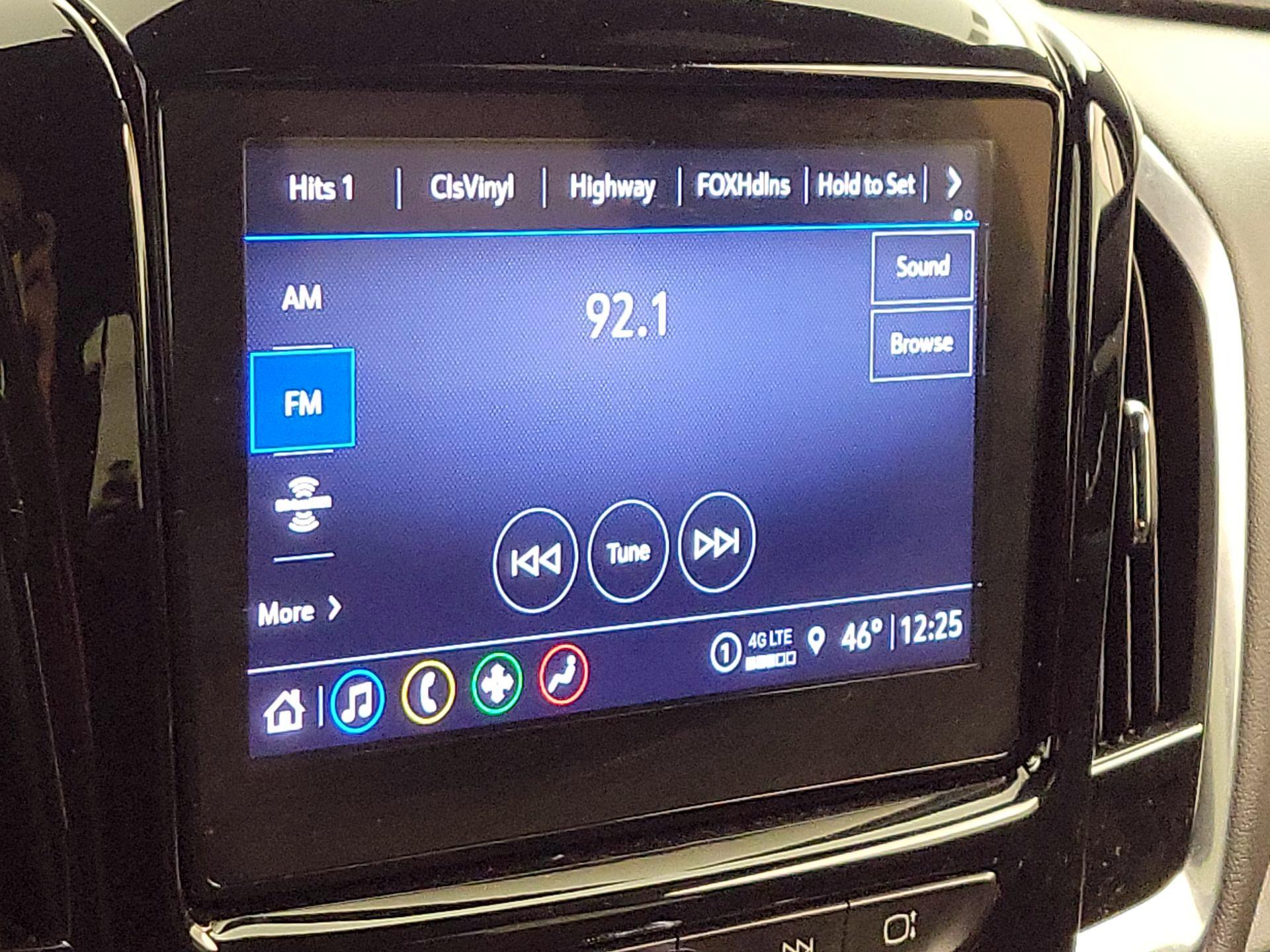 Thumbnail: 2023 Chevrolet Traverse - 15